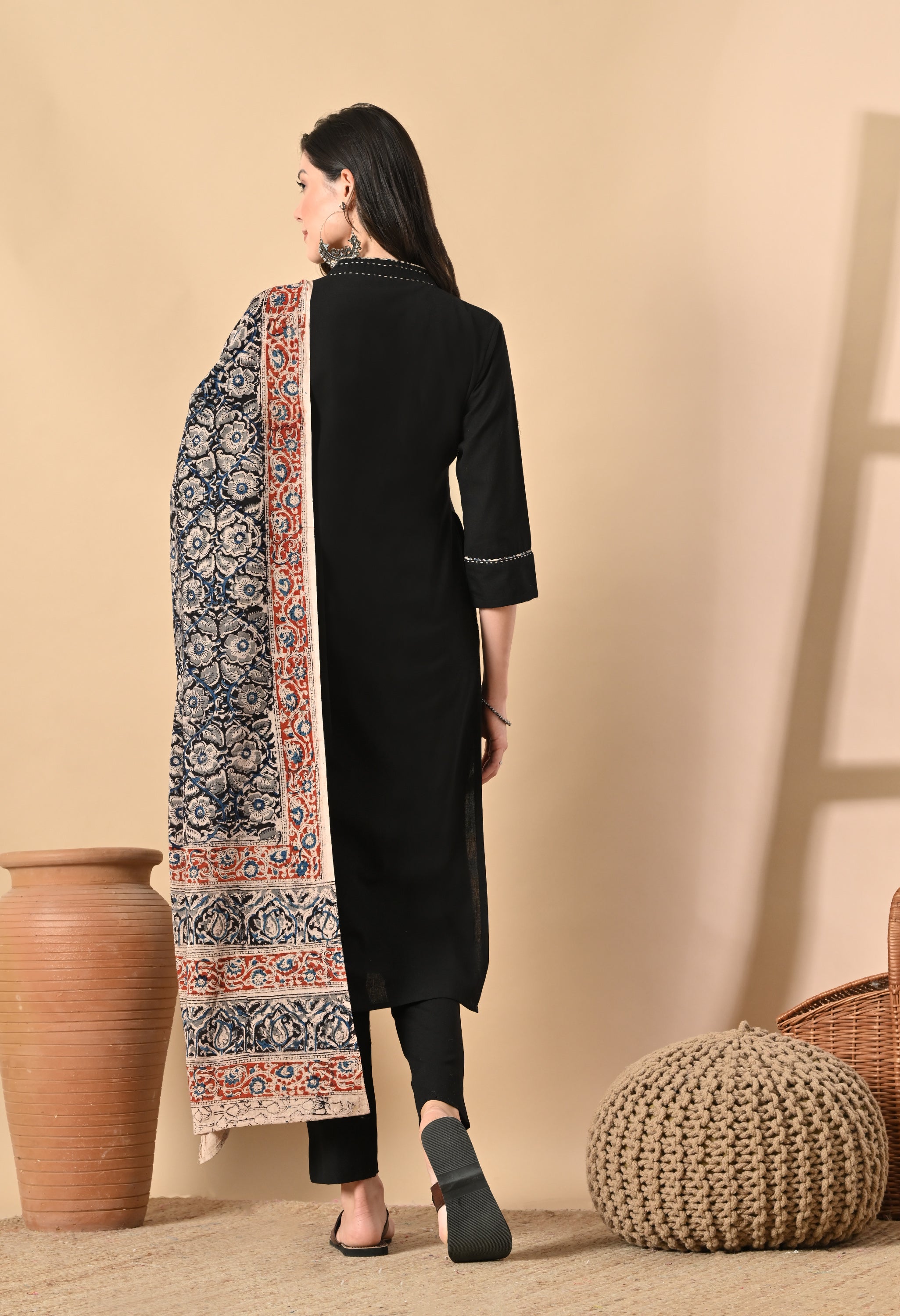 VASU - A Suit Set