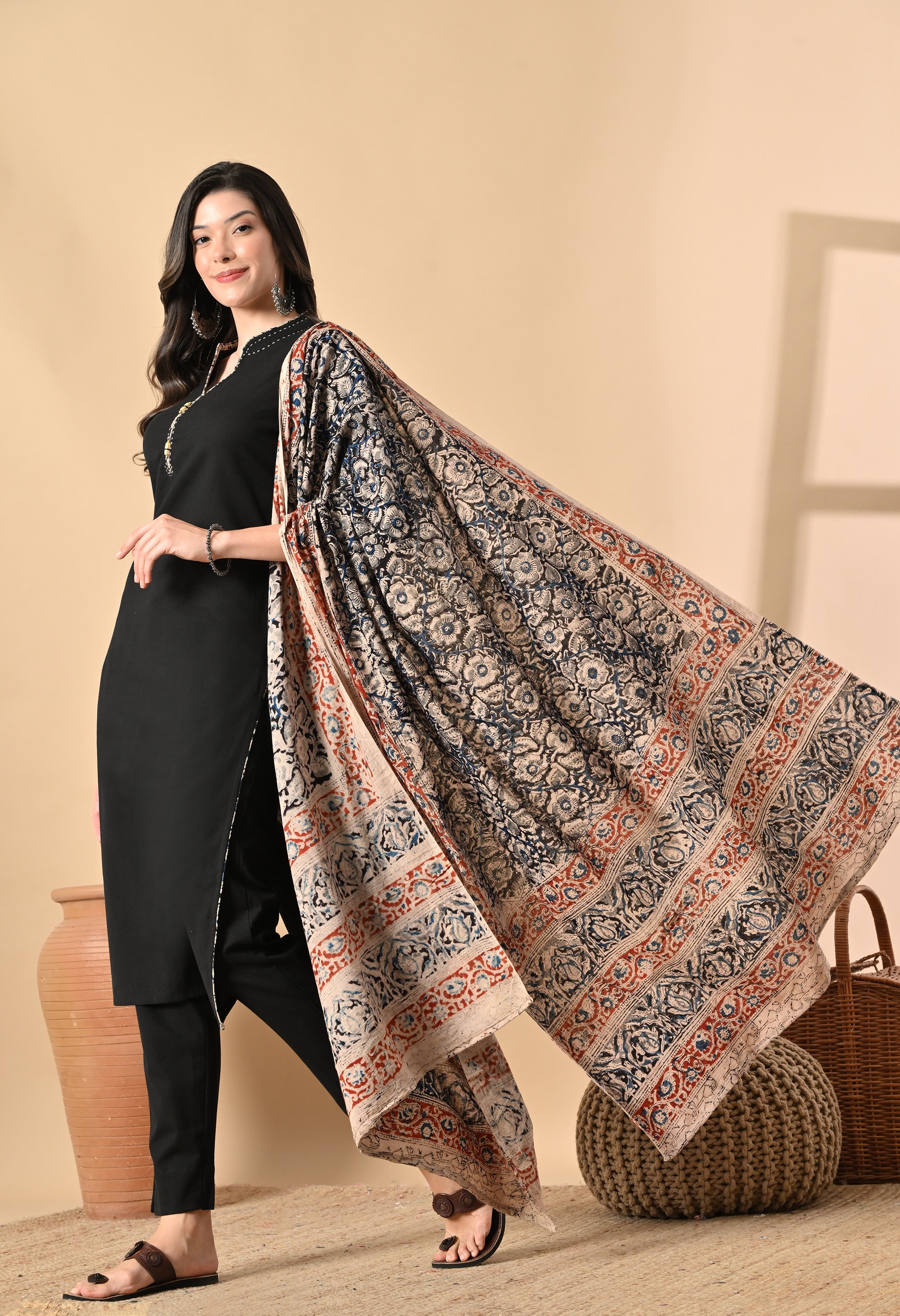 VASU - A Suit Set