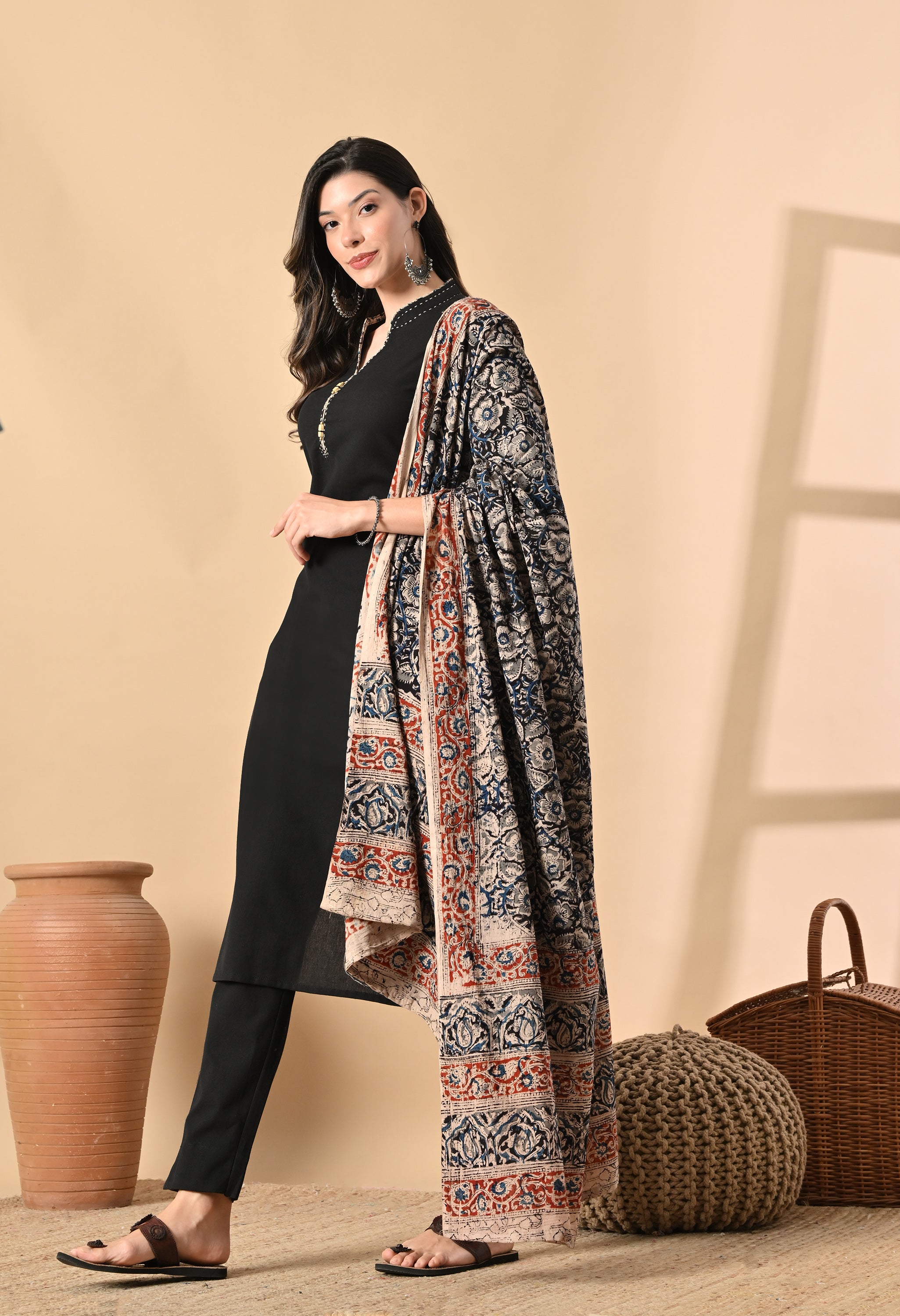 VASU - A Suit Set