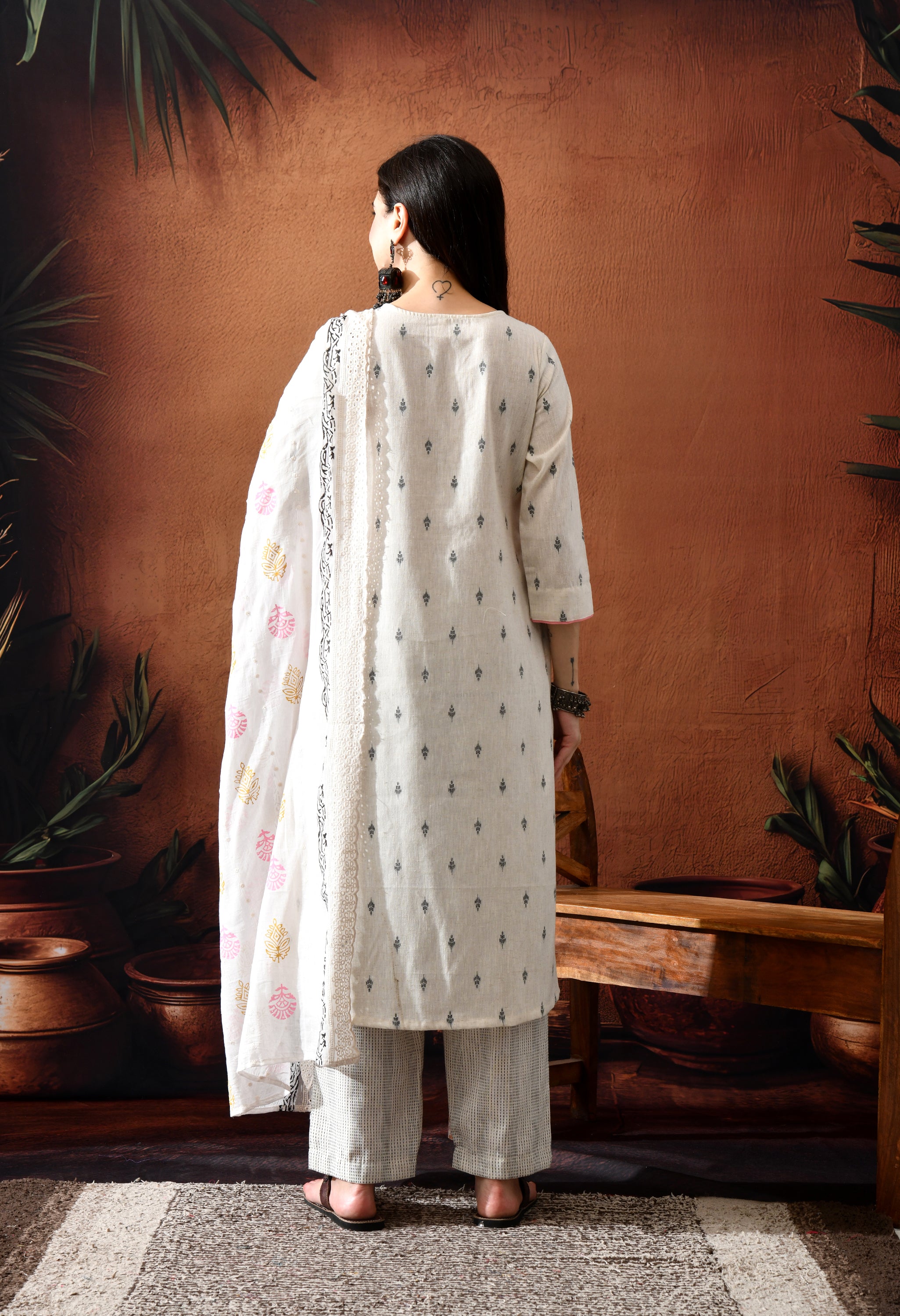 NAINA - A Suit Set