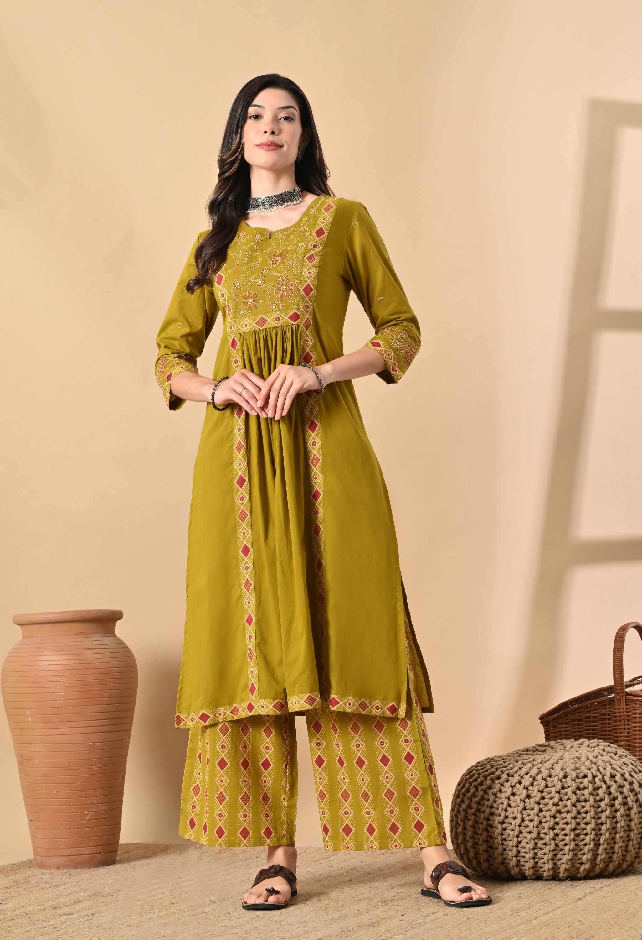 AMAARA-A Suit Set