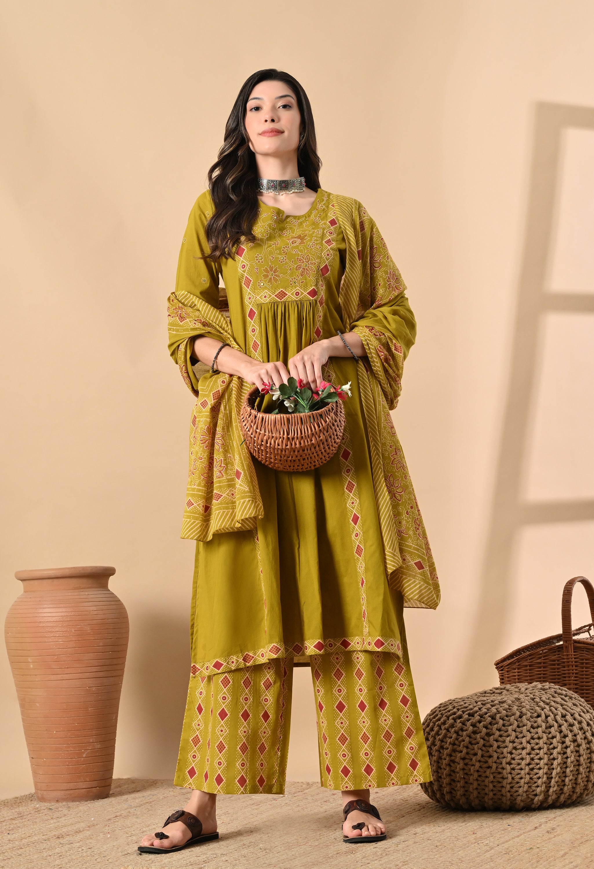AMAARA-A Suit Set