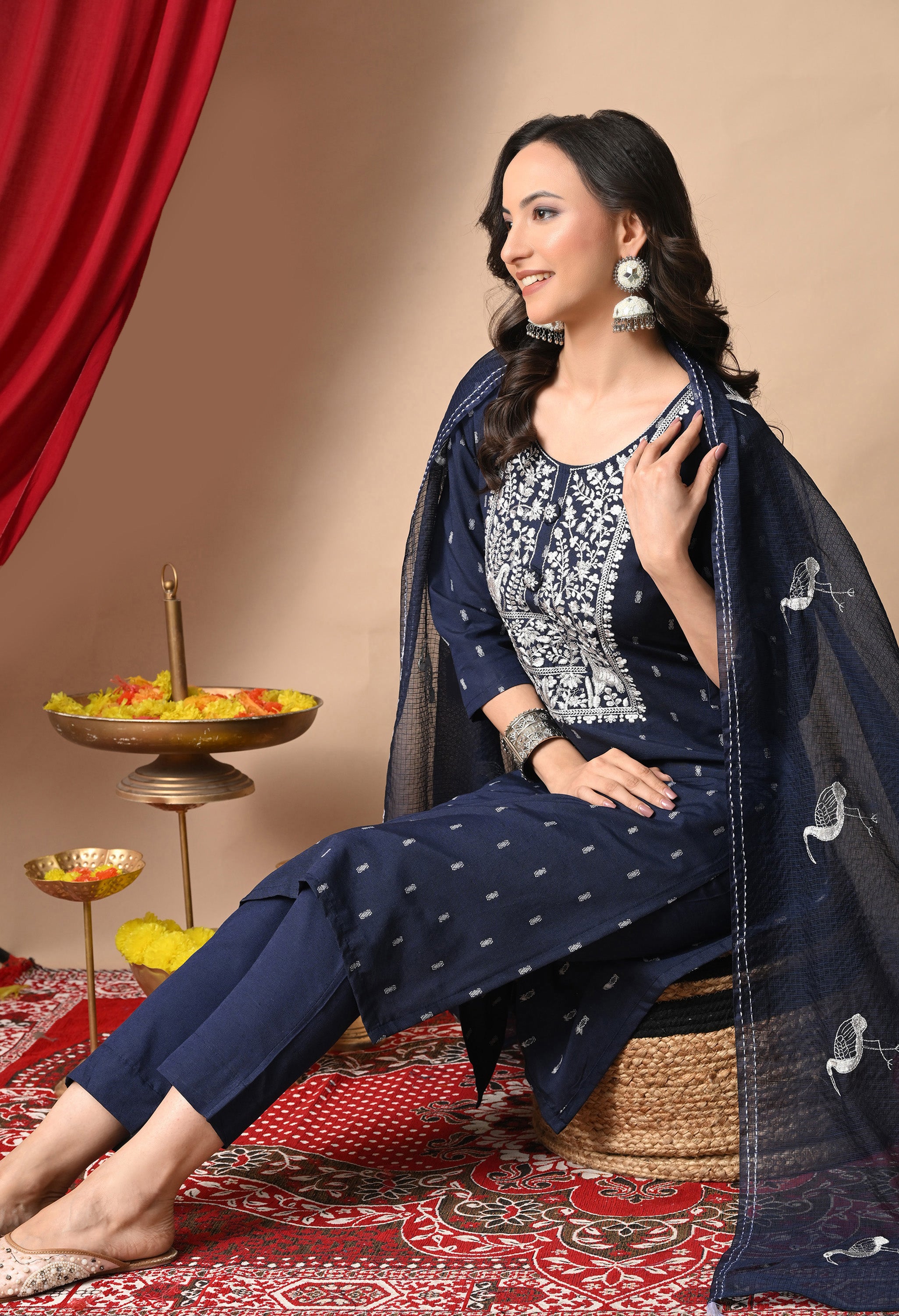 KUMUD - A Suit Set