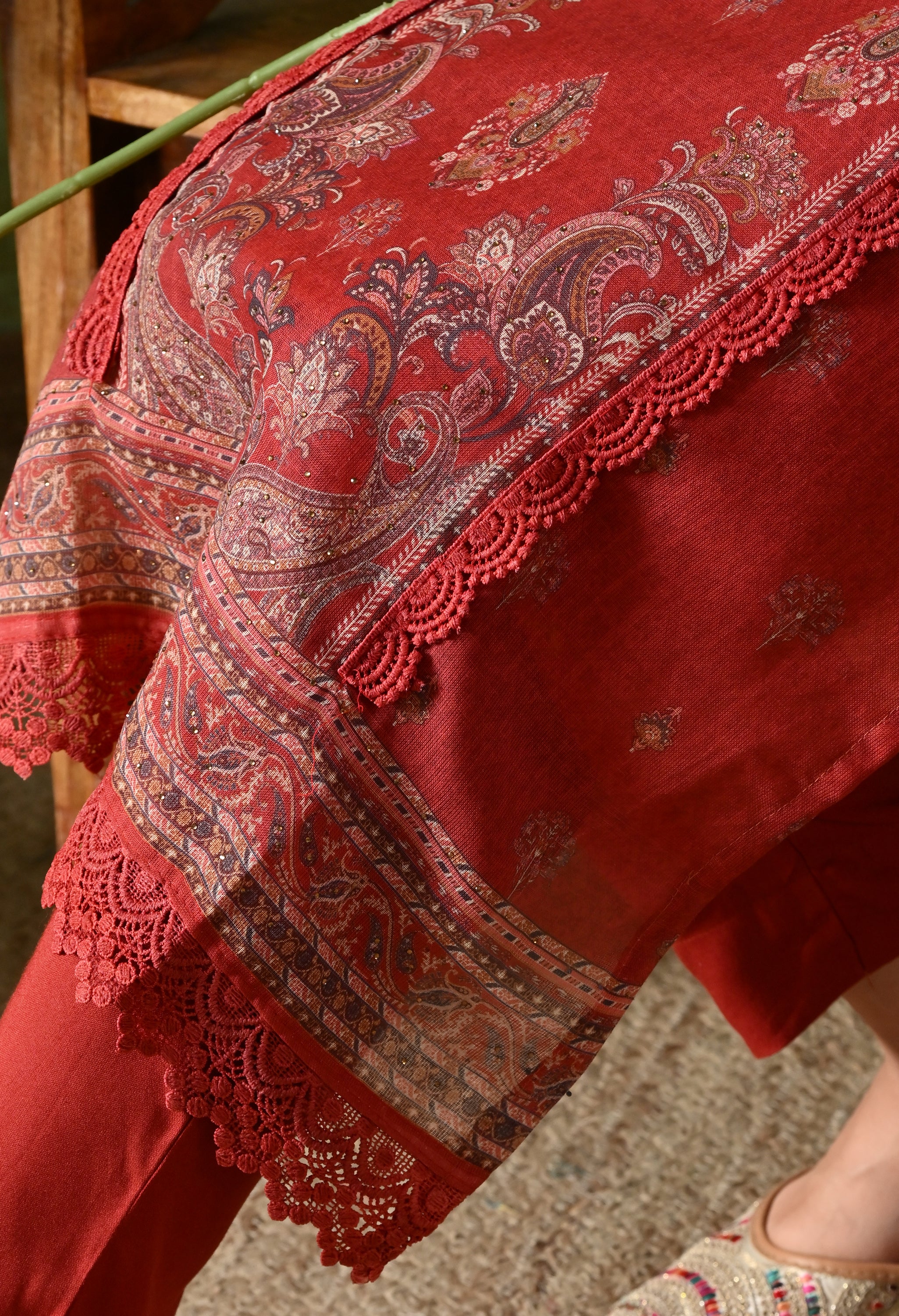 SANIA - A Suit Set