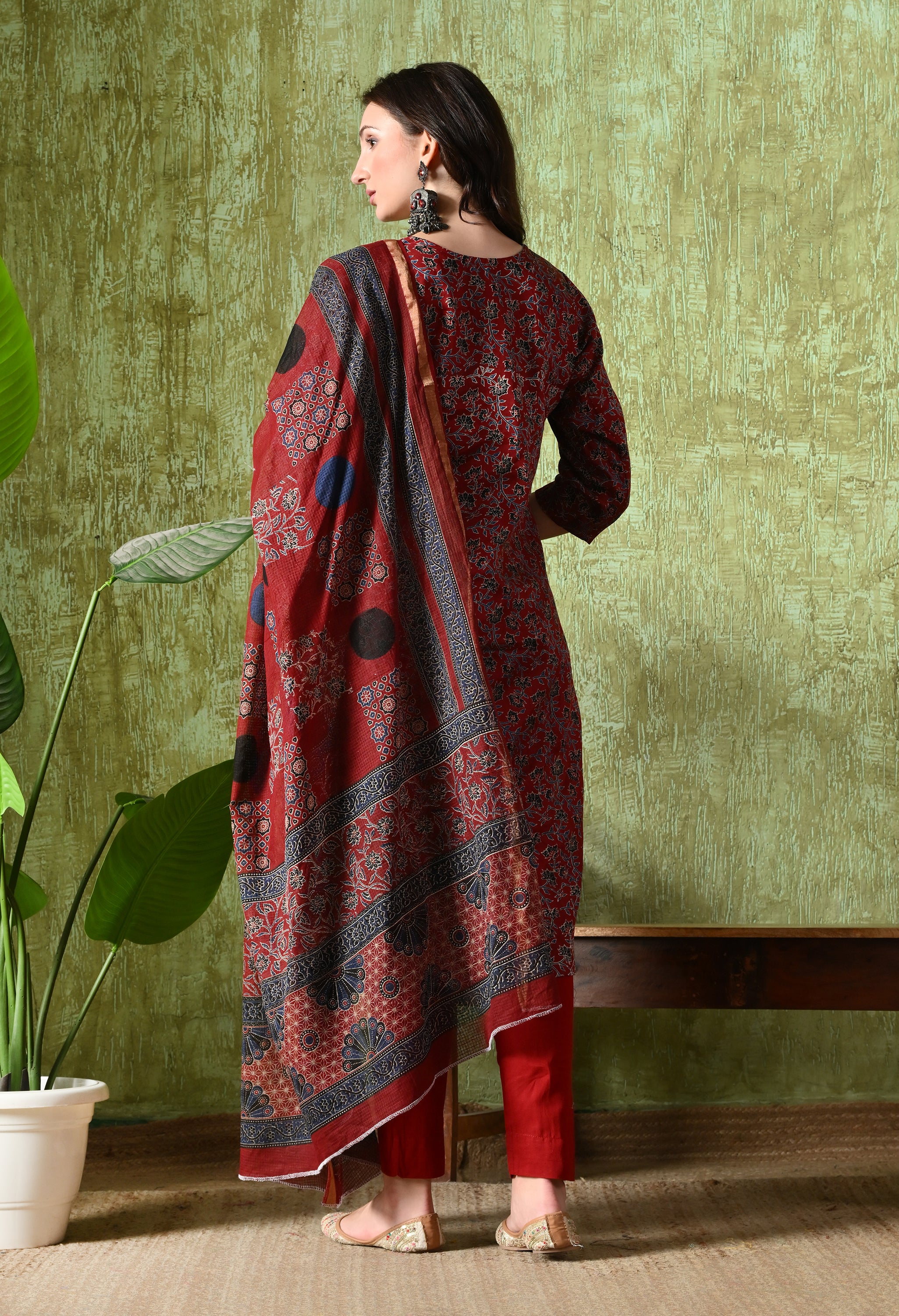 RAFIA- A Suit Set