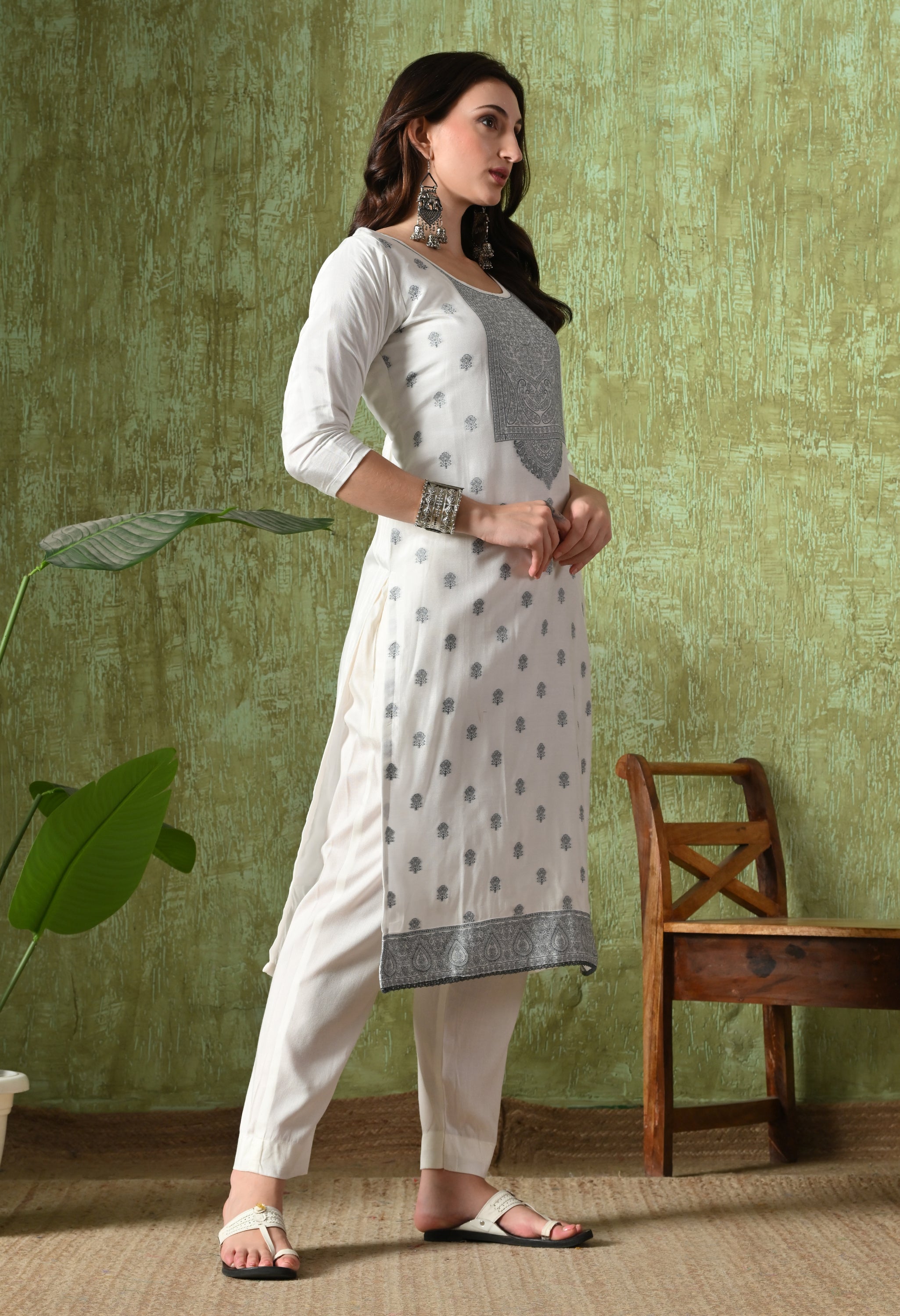 VANYA - A Suit Set
