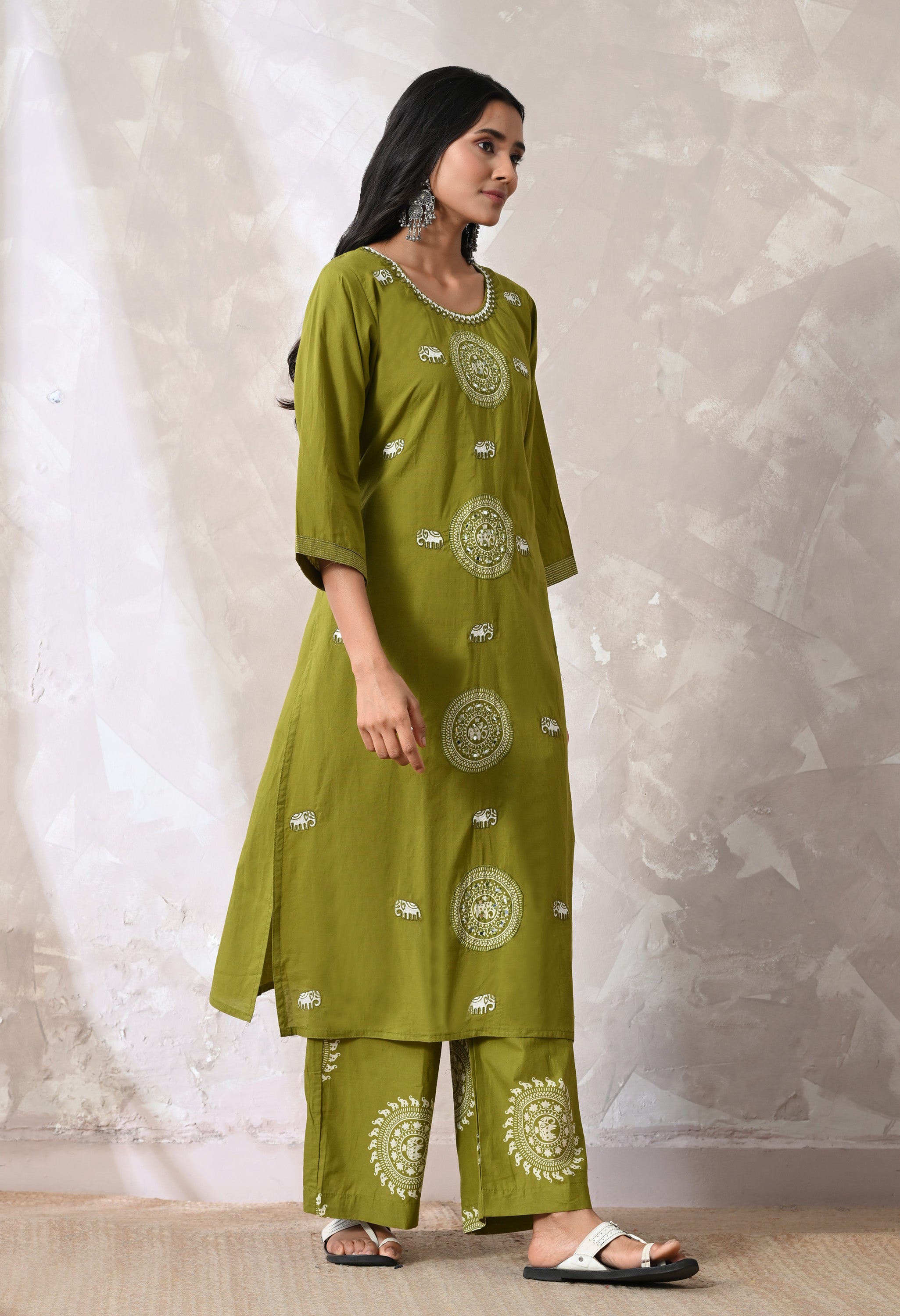 AAYAT - A Suit Set