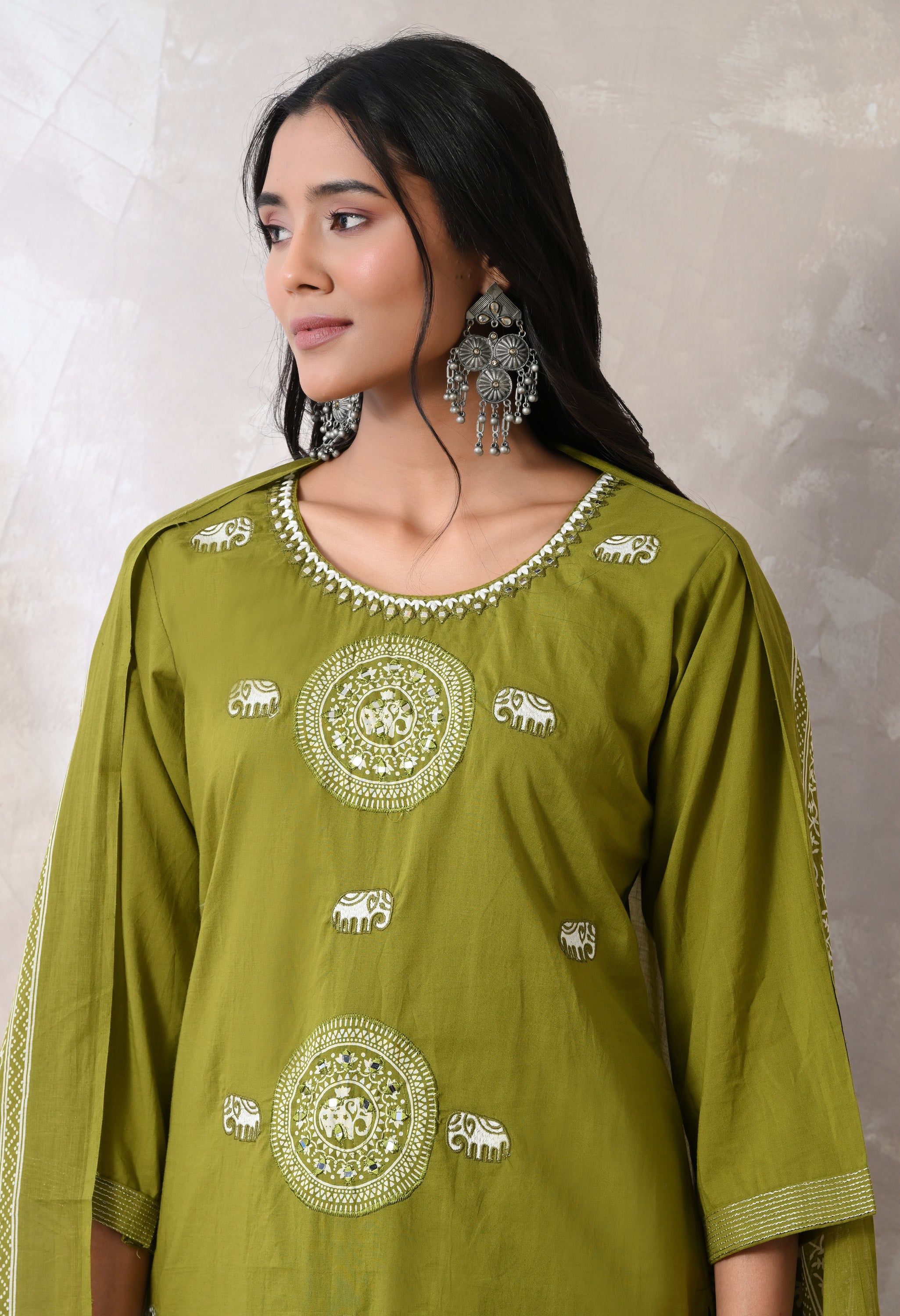 AAYAT - A Suit Set