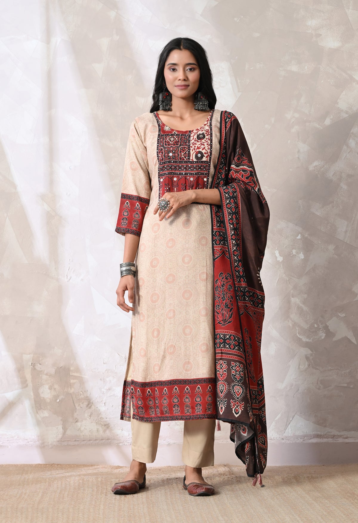 FALGUNI - A Suit Set