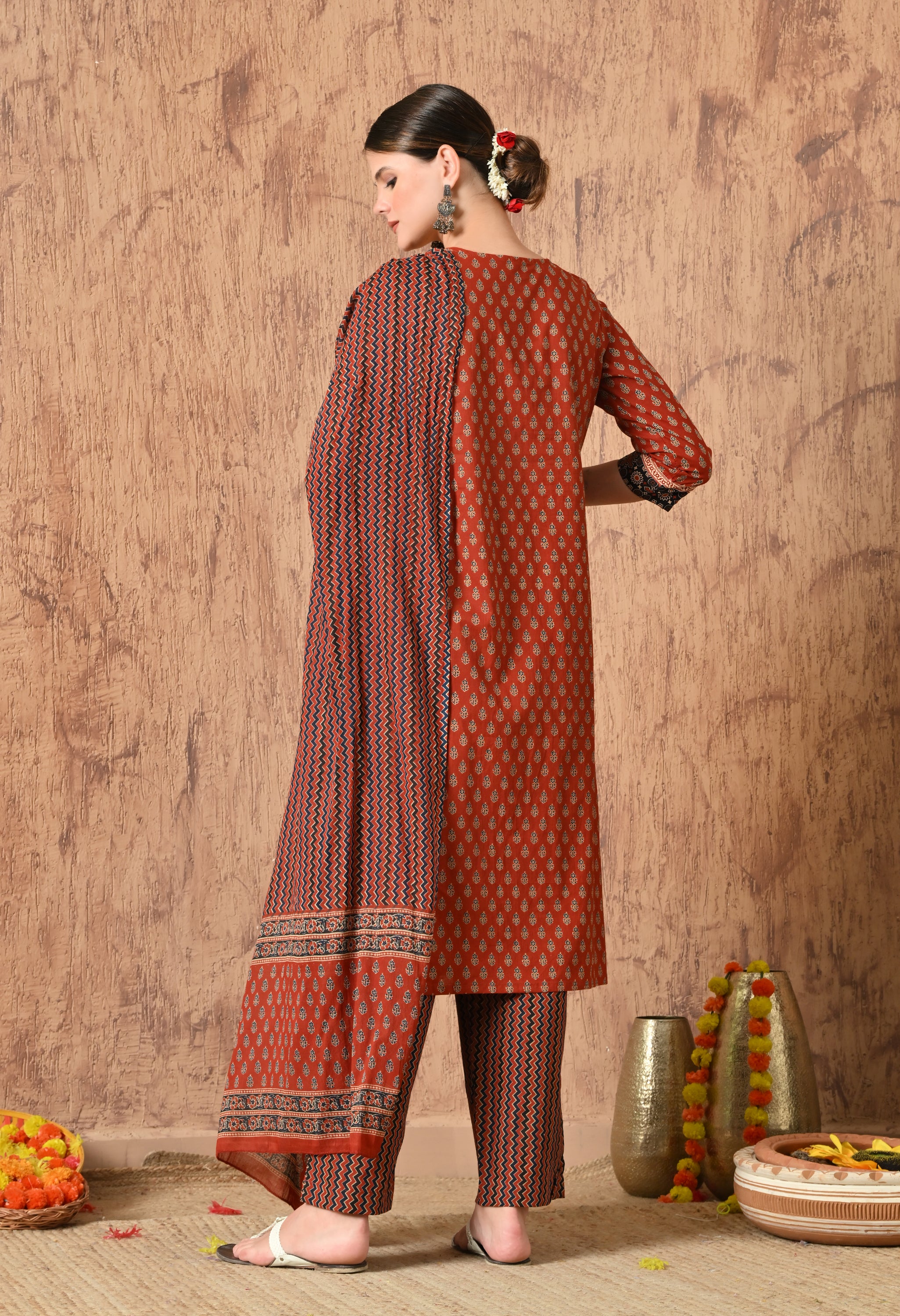 IMAN - A Suit Set