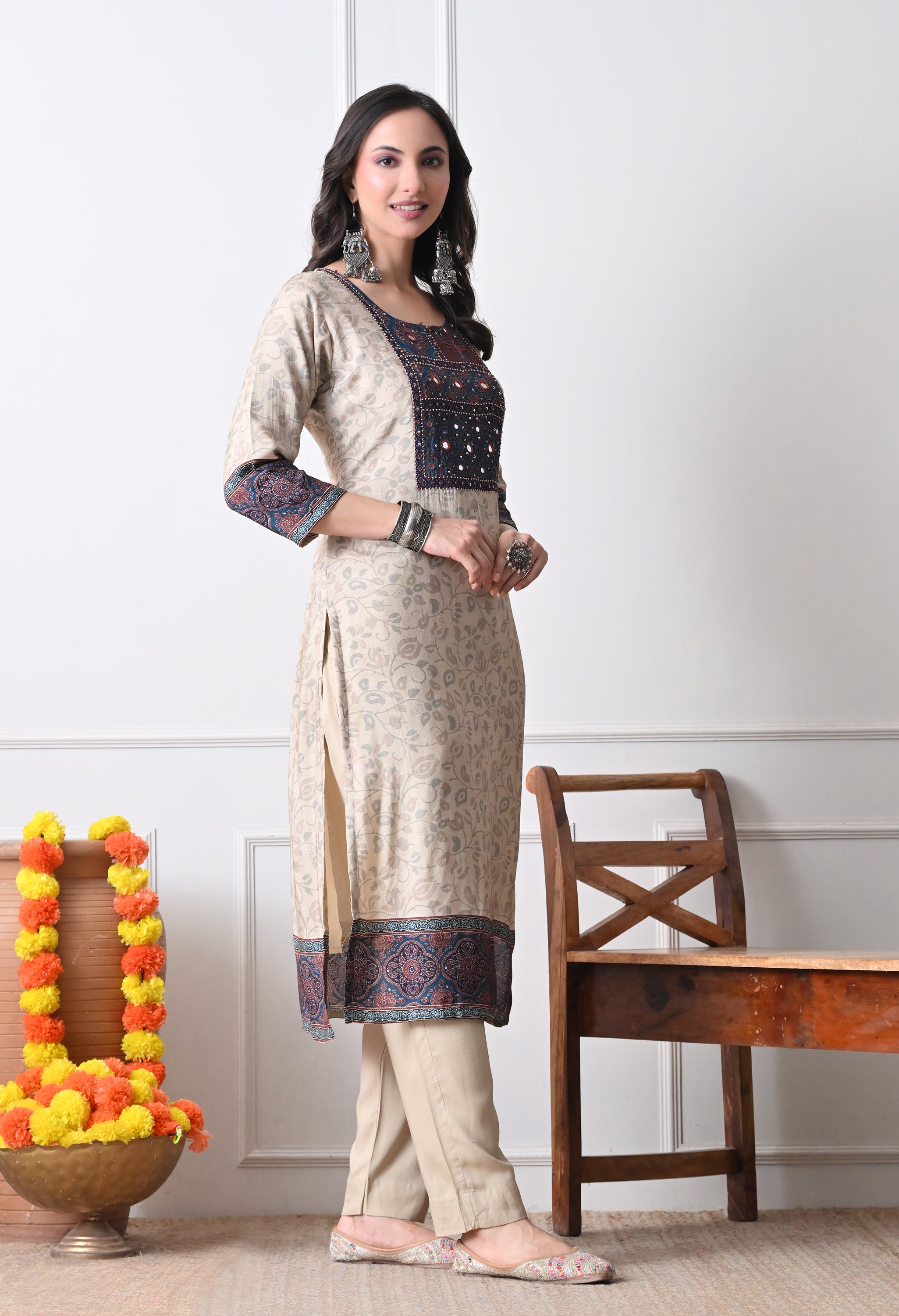 DANIA - A Suit Set