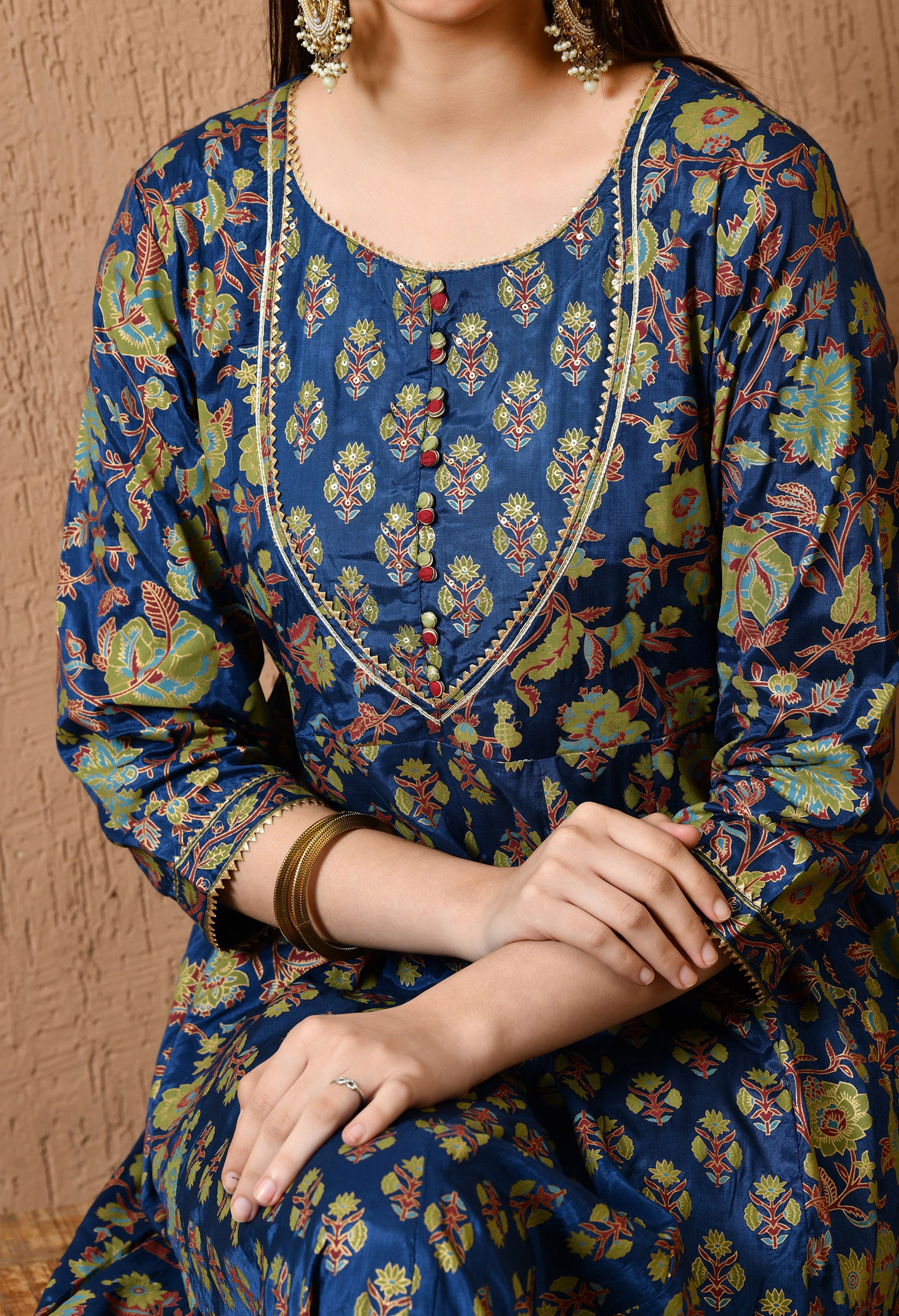 YERAM - A Suit Set