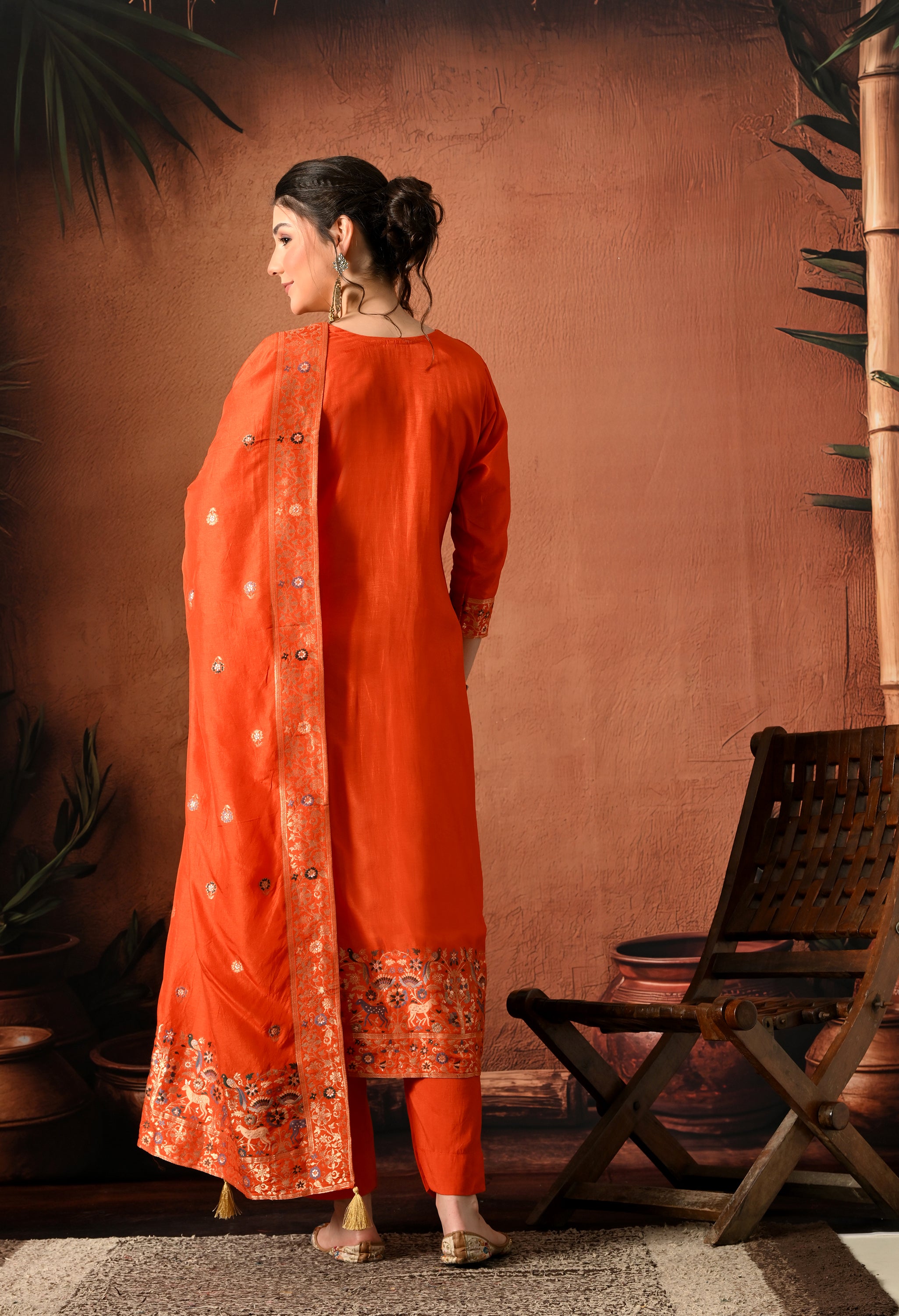 FALGUNI - A Suit Set