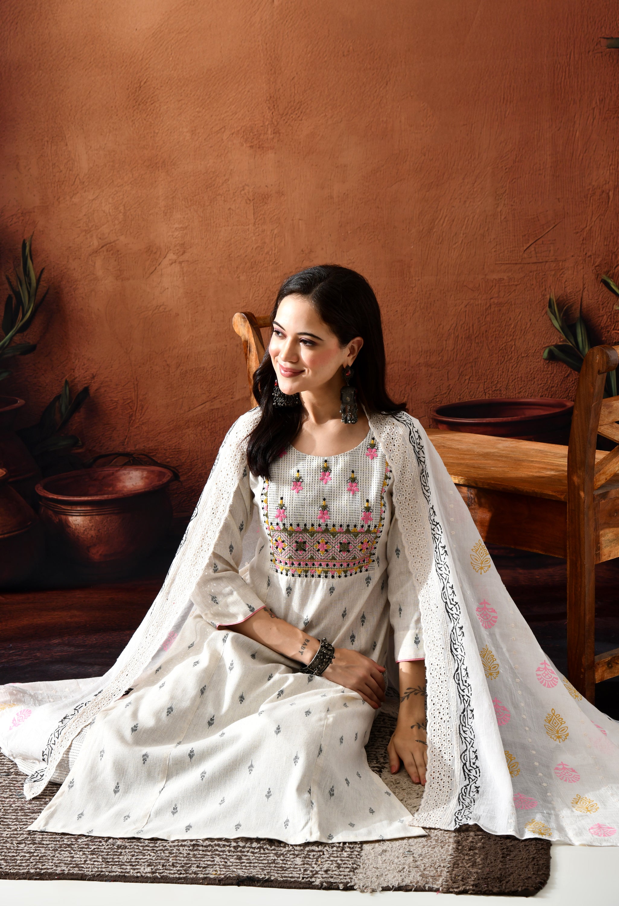 NAINA - A Suit Set
