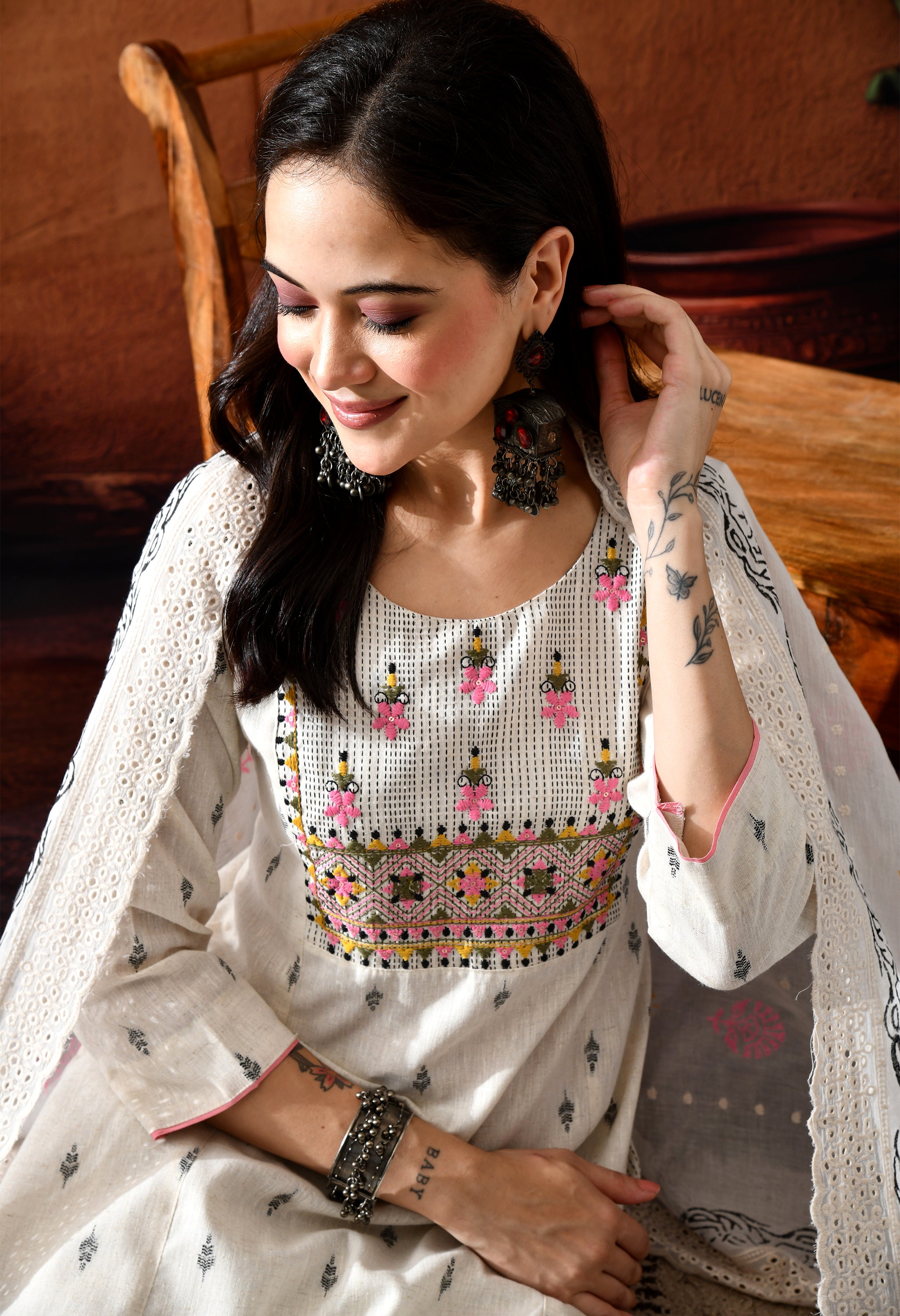NAINA - A Suit Set