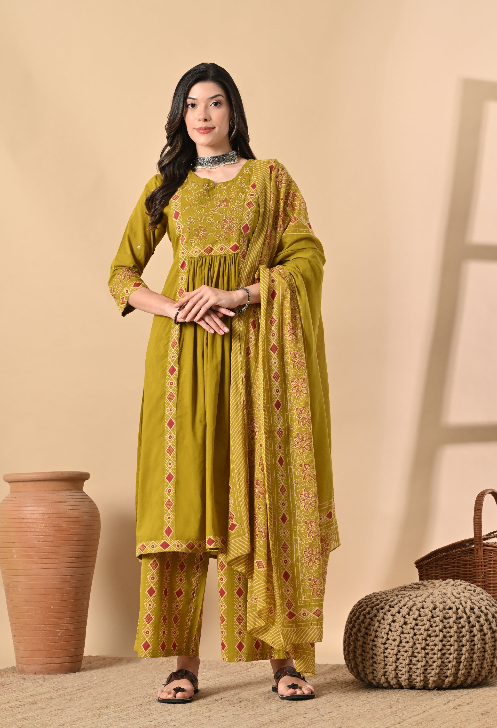 AMAARA-A Suit Set