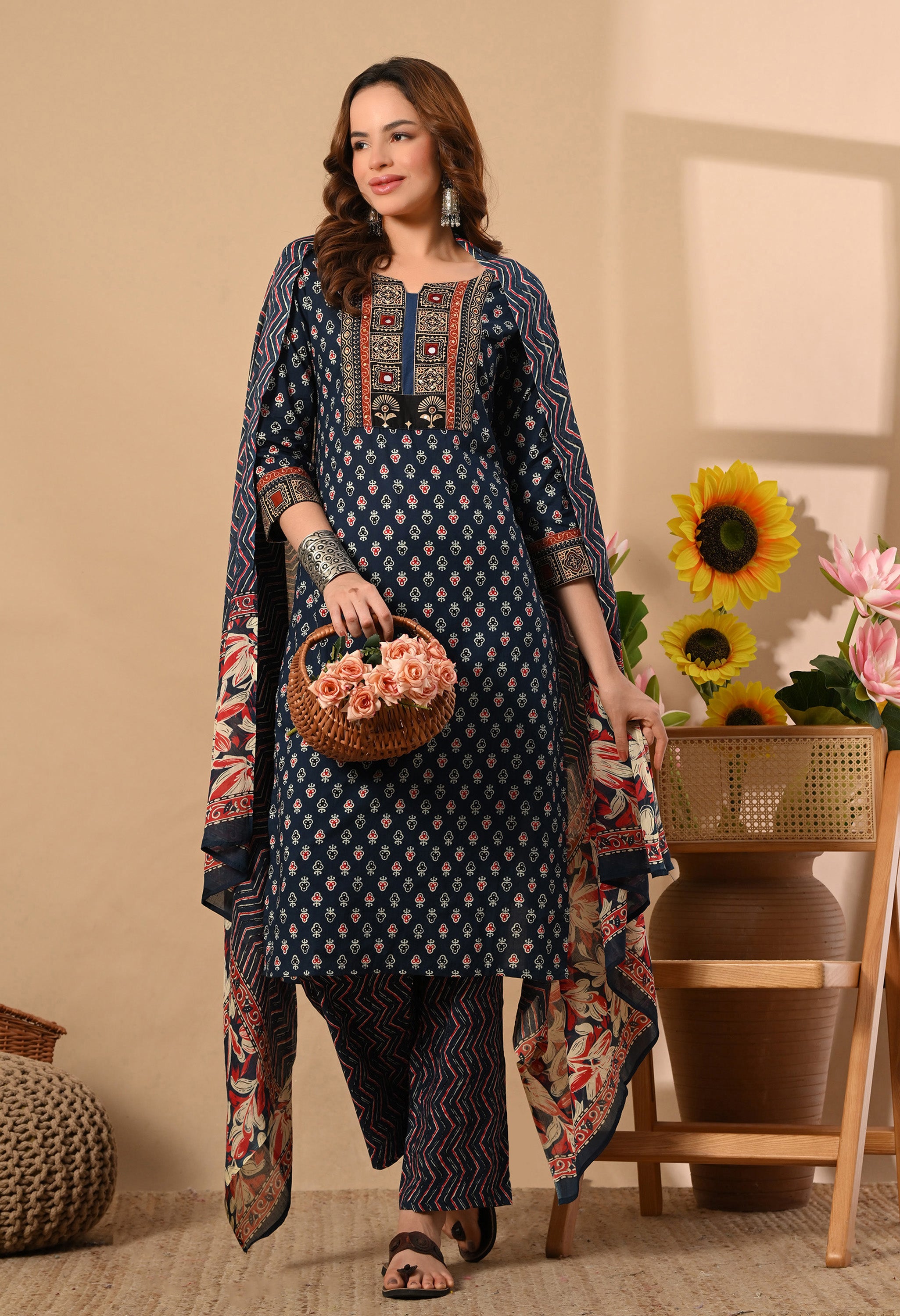 IMAN - A Suit Set