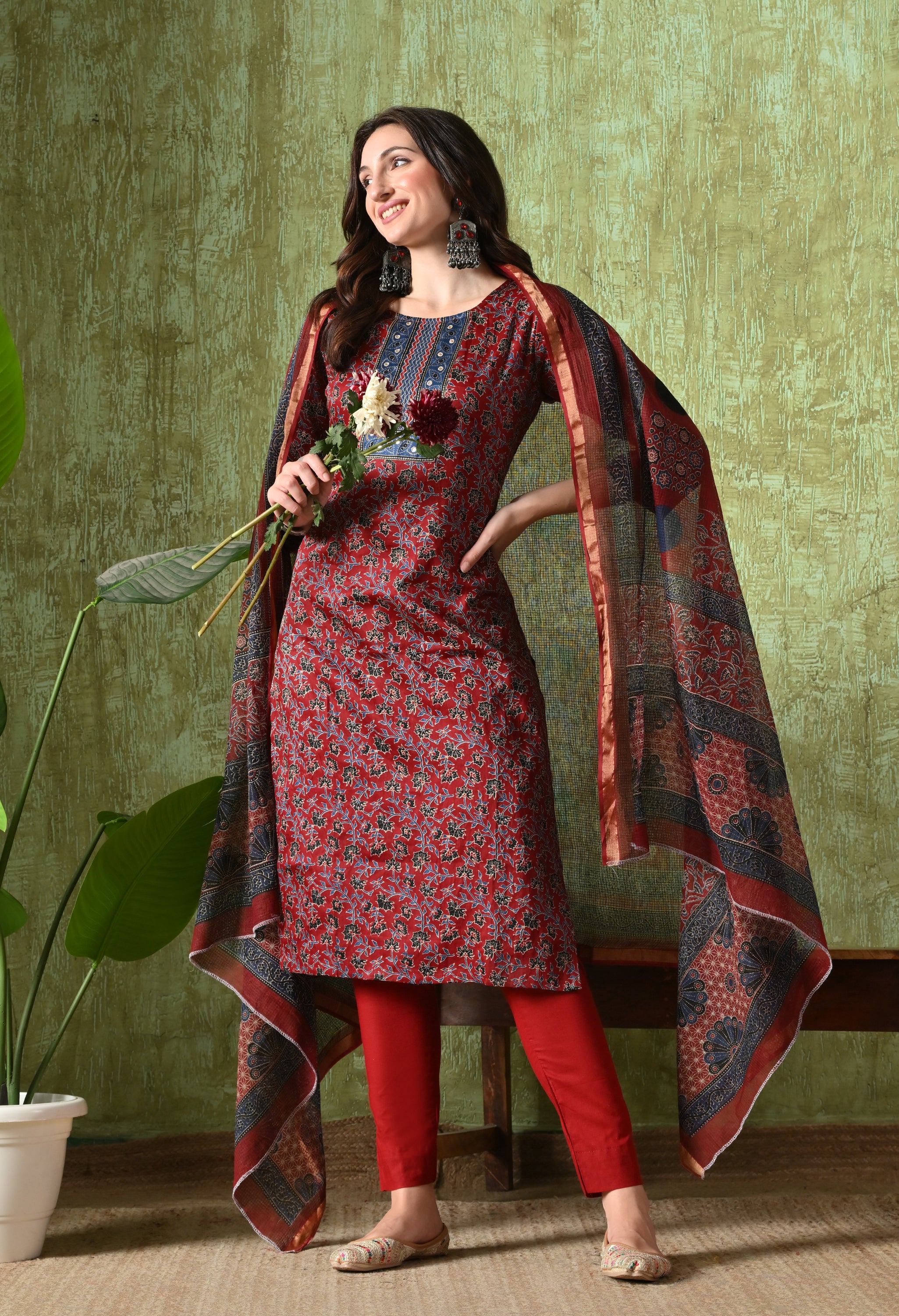 RAFIA- A Suit Set