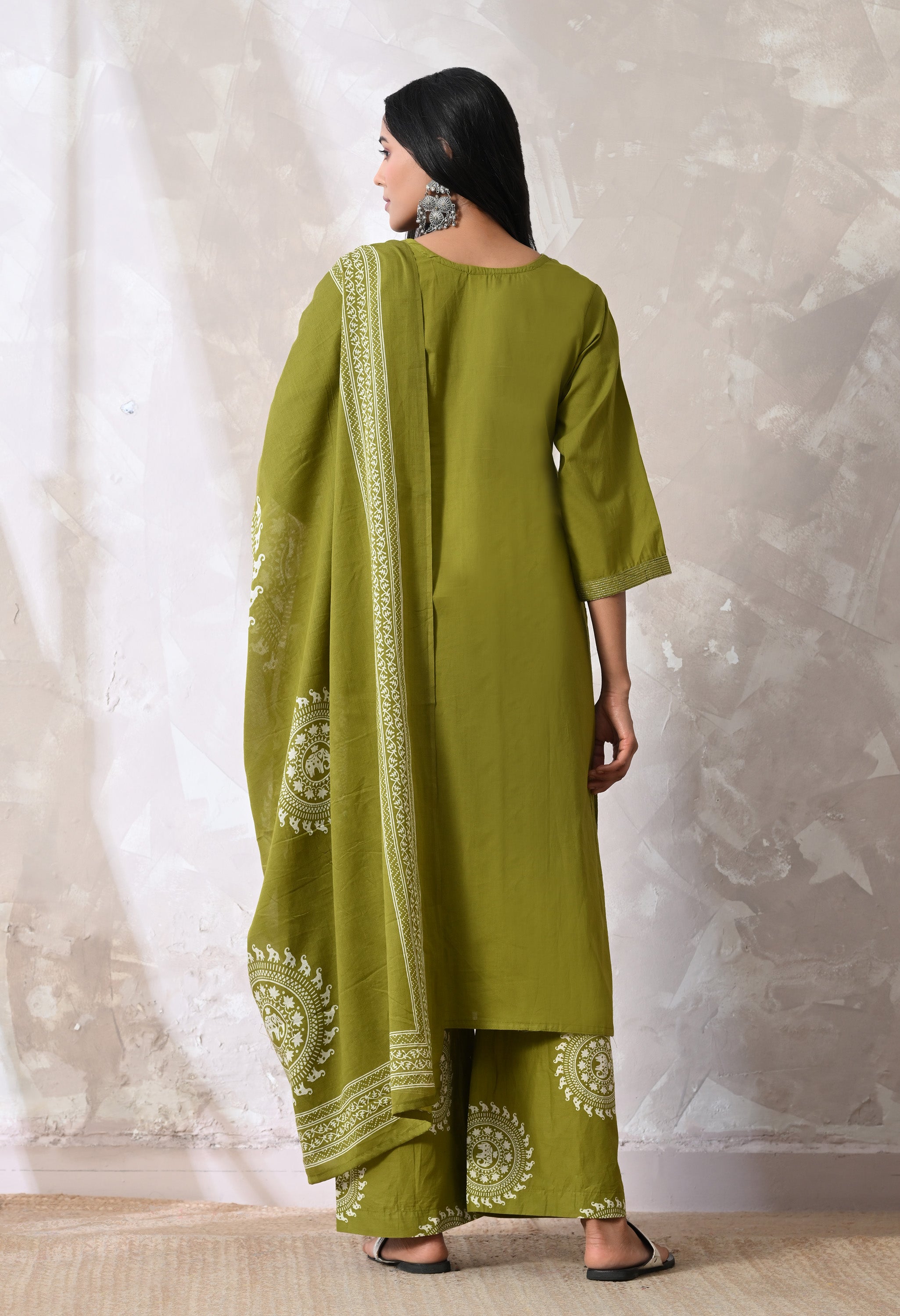AAYAT - A Suit Set