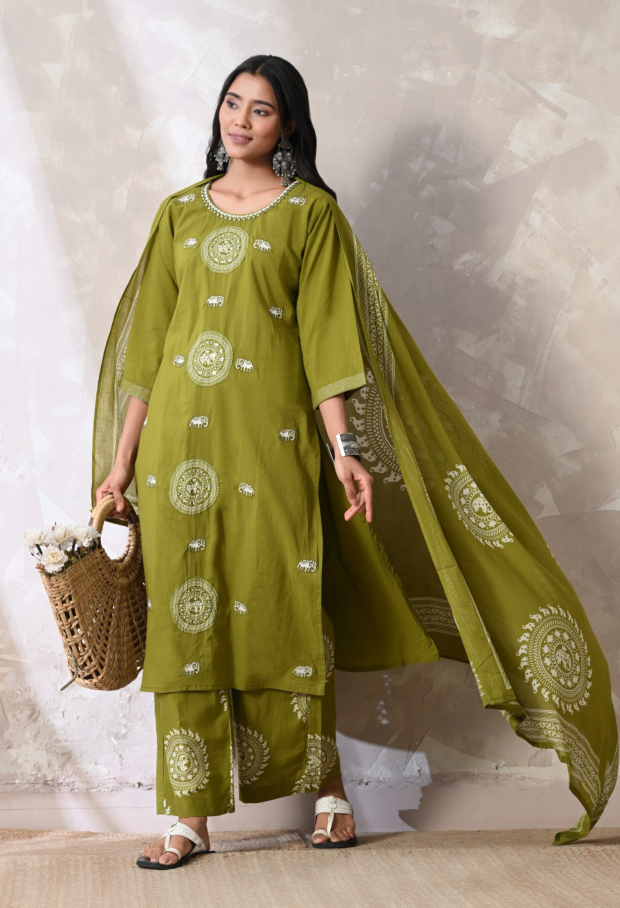 AAYAT - A Suit Set