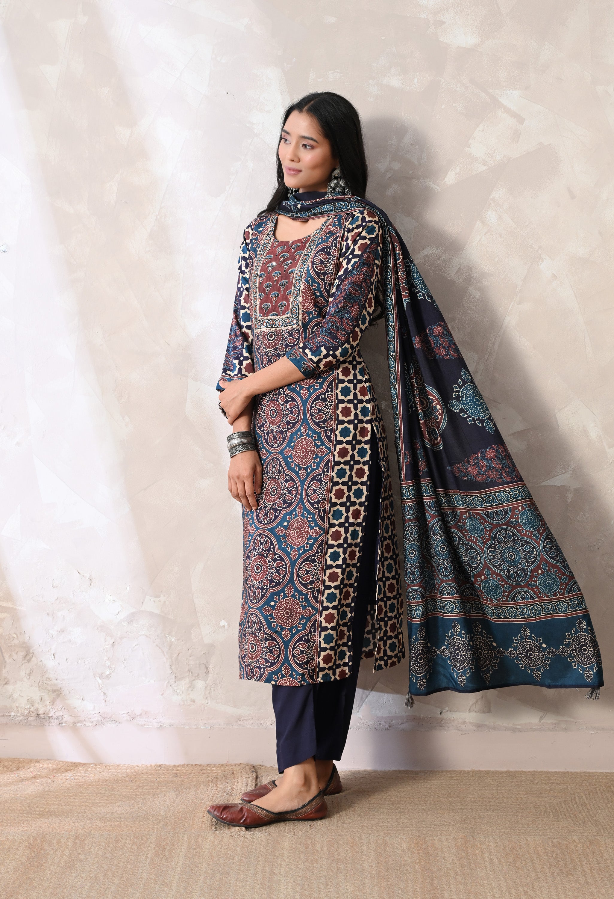 ZENIA - A Suit Set