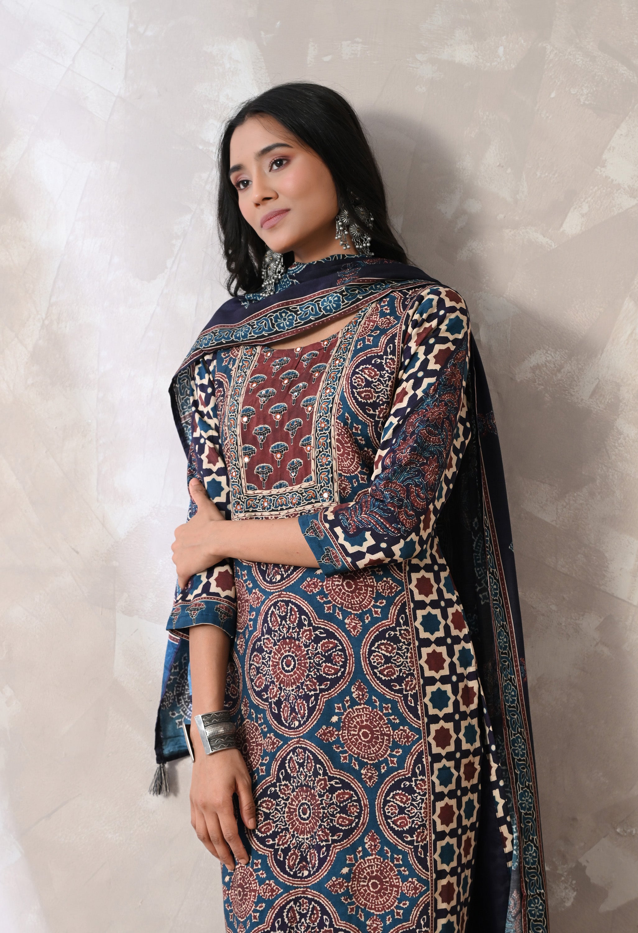 ZENIA - A Suit Set