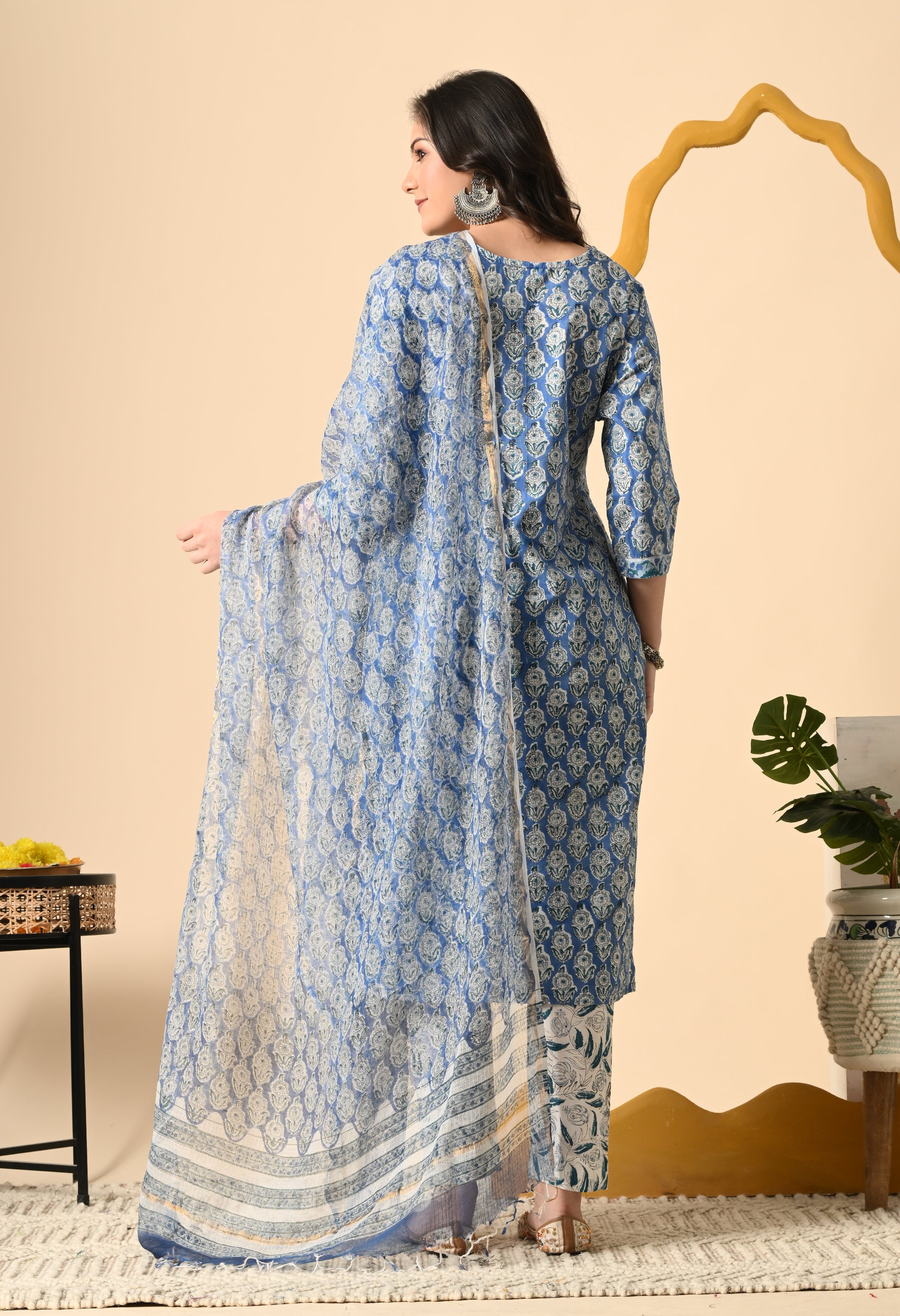 ROOHANI - A Suit Set