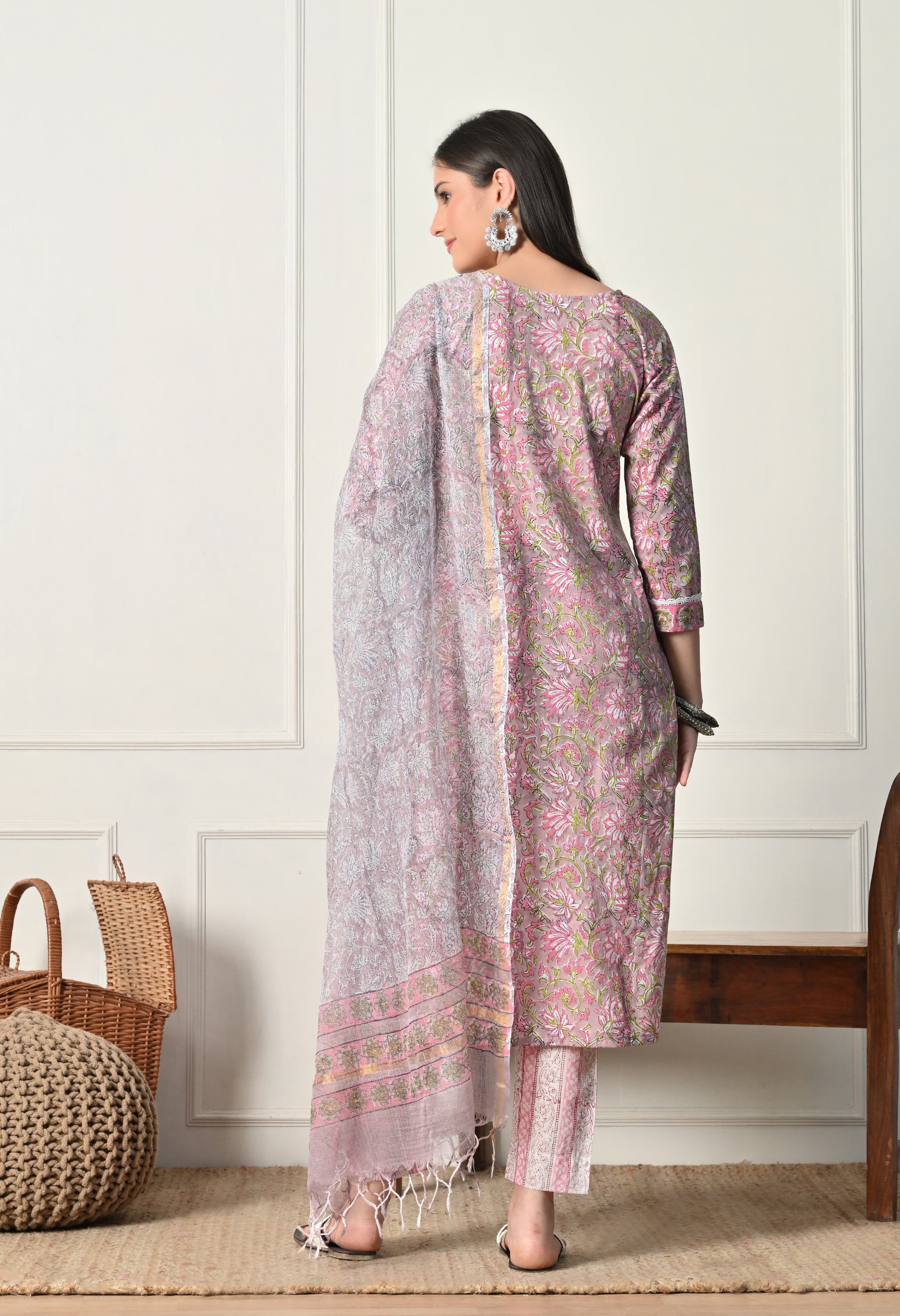 SAANJH - A Suit Set