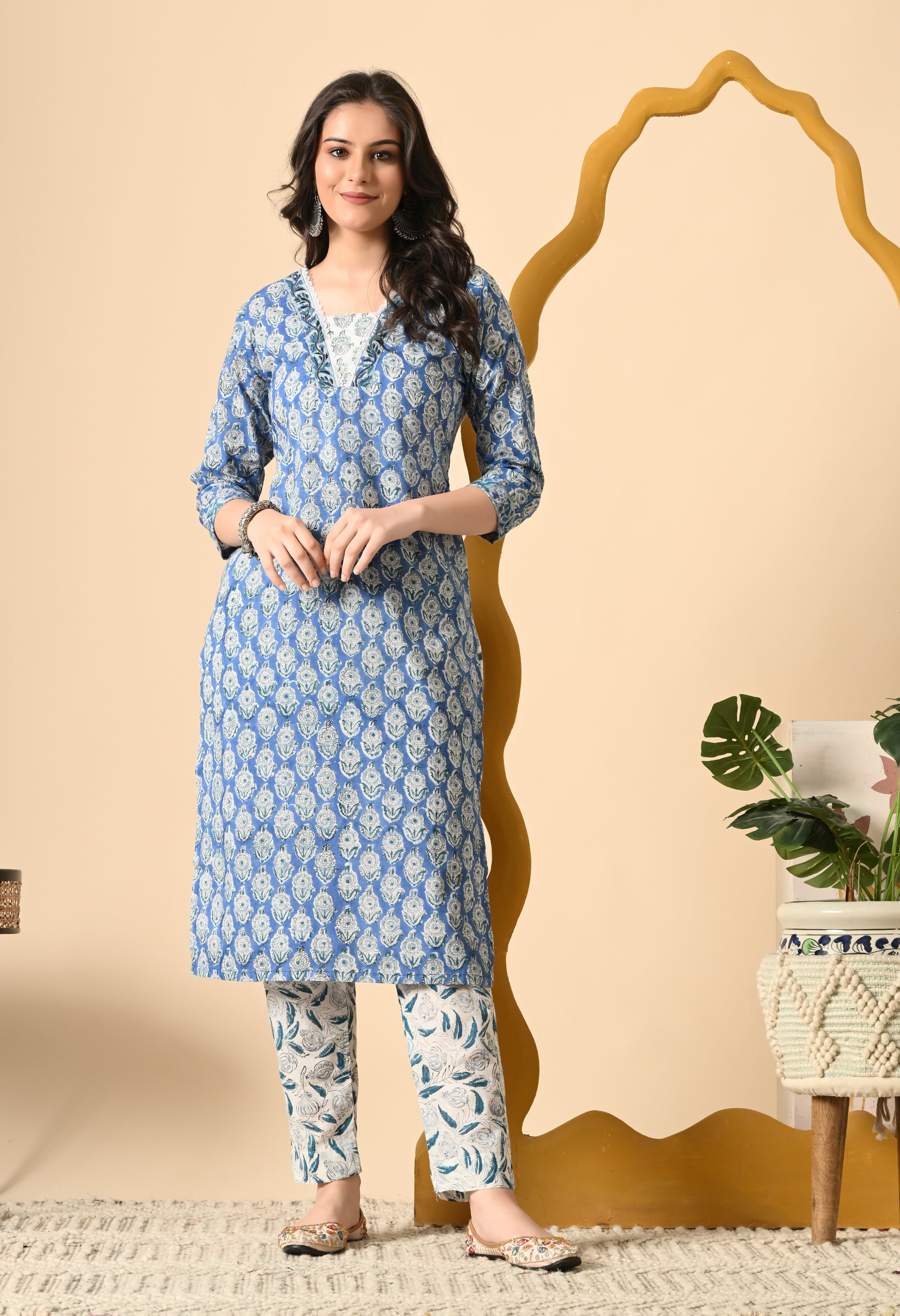 ROOHANI - A Suit Set