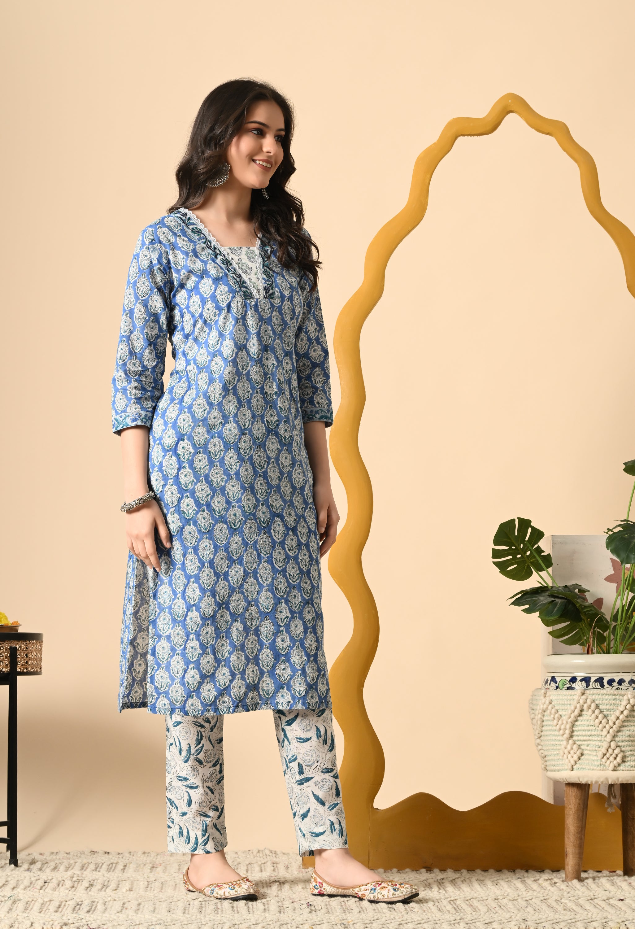 ROOHANI - A Suit Set