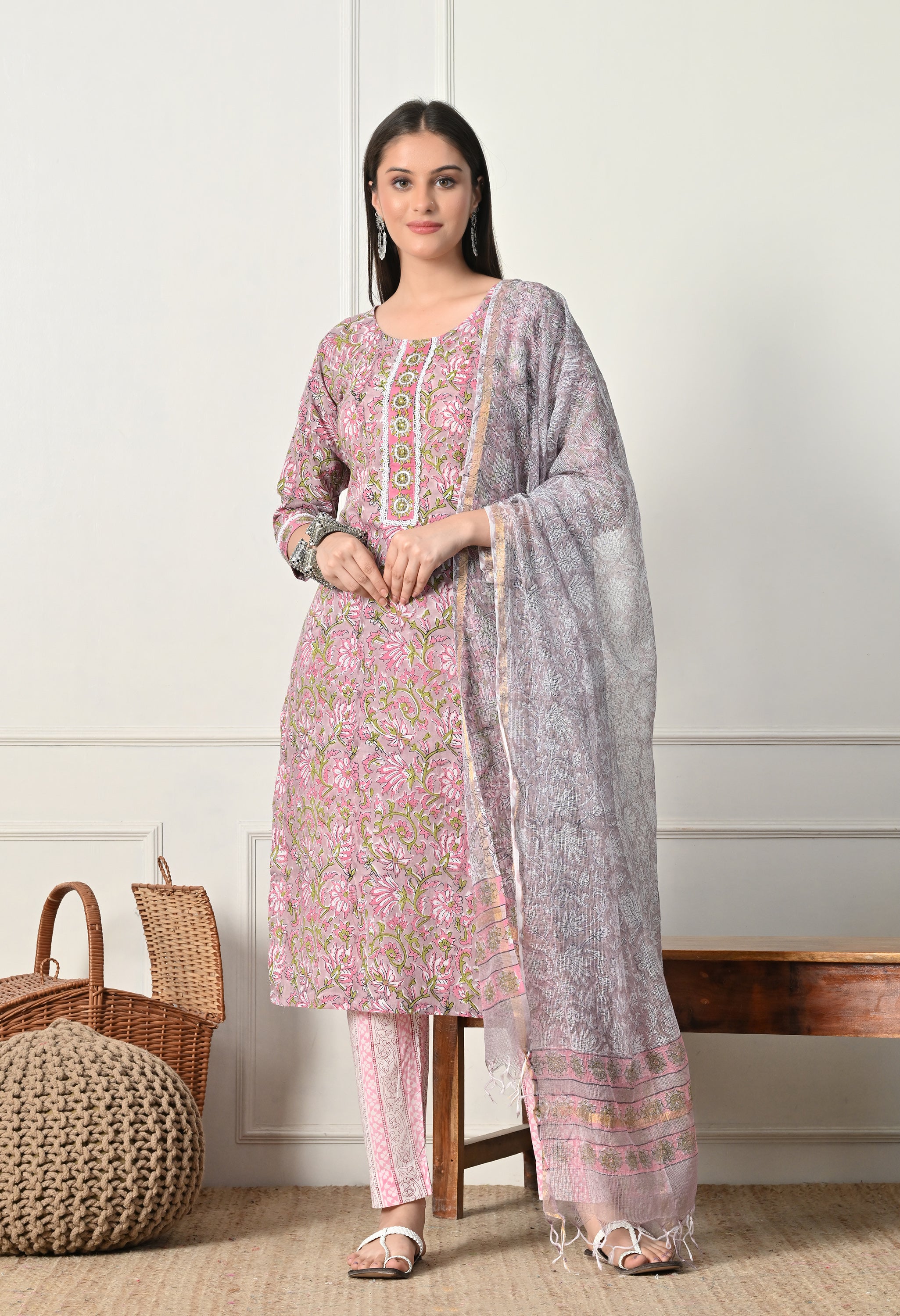 SAANJH - A Suit Set