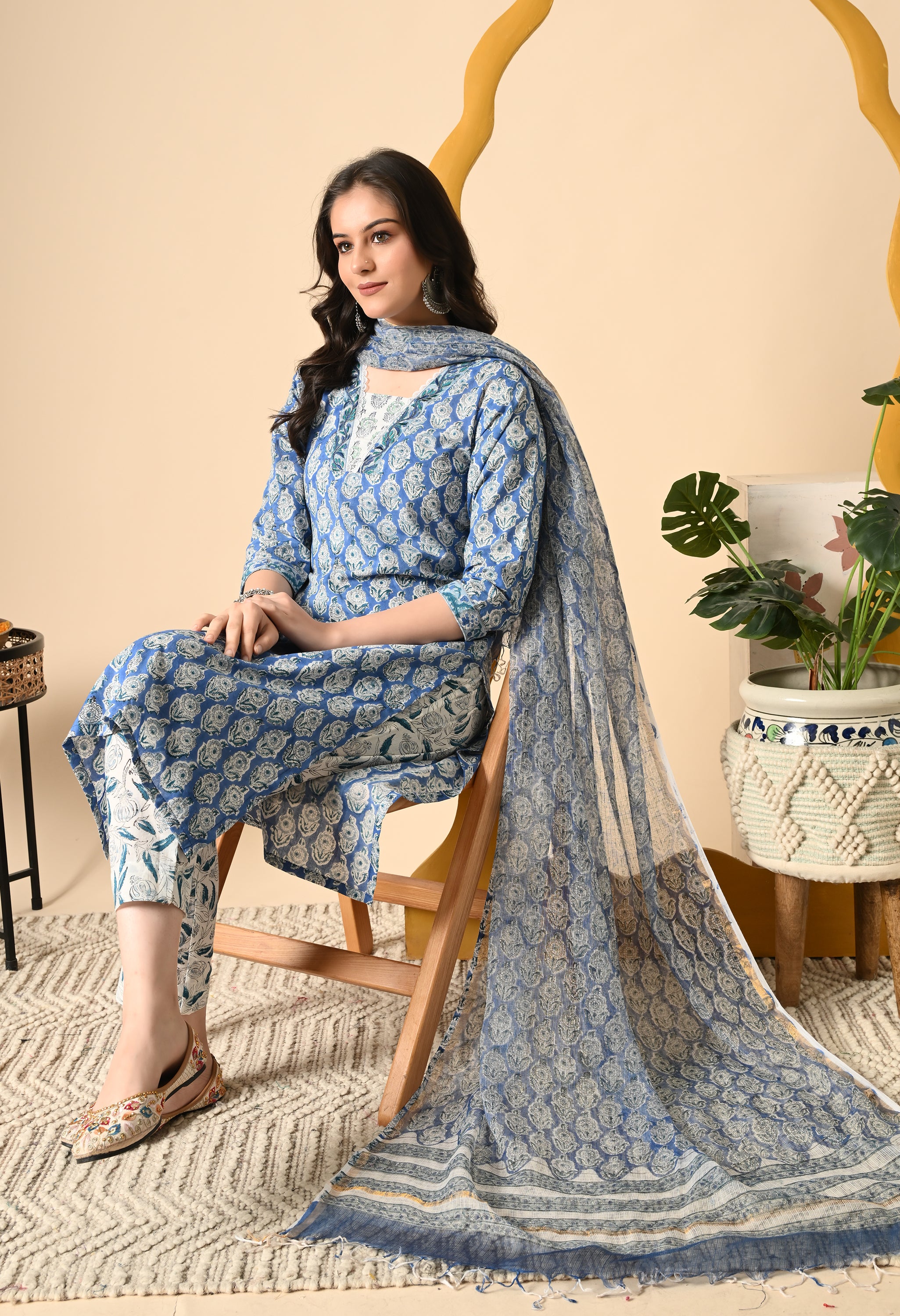 ROOHANI - A Suit Set