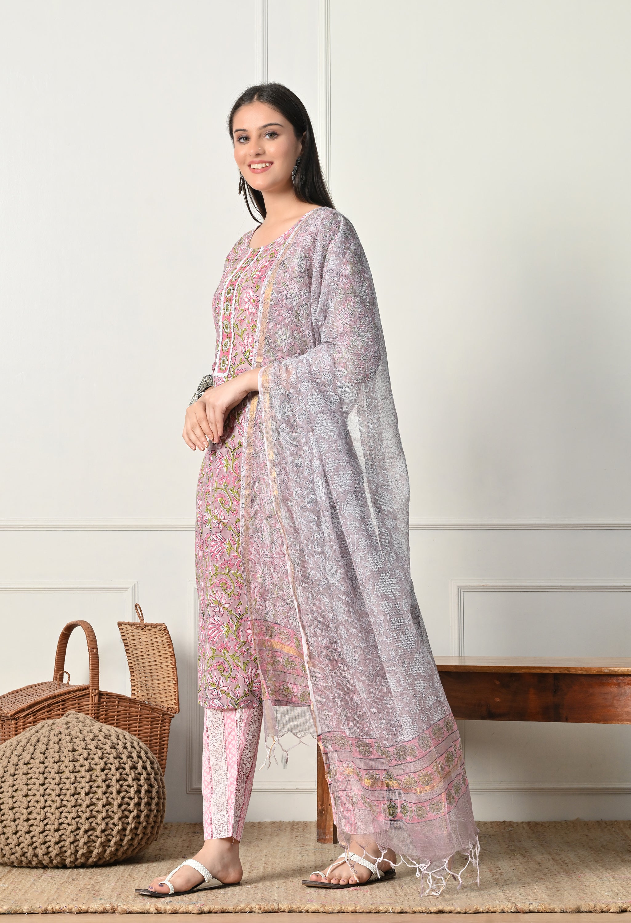 SAANJH - A Suit Set