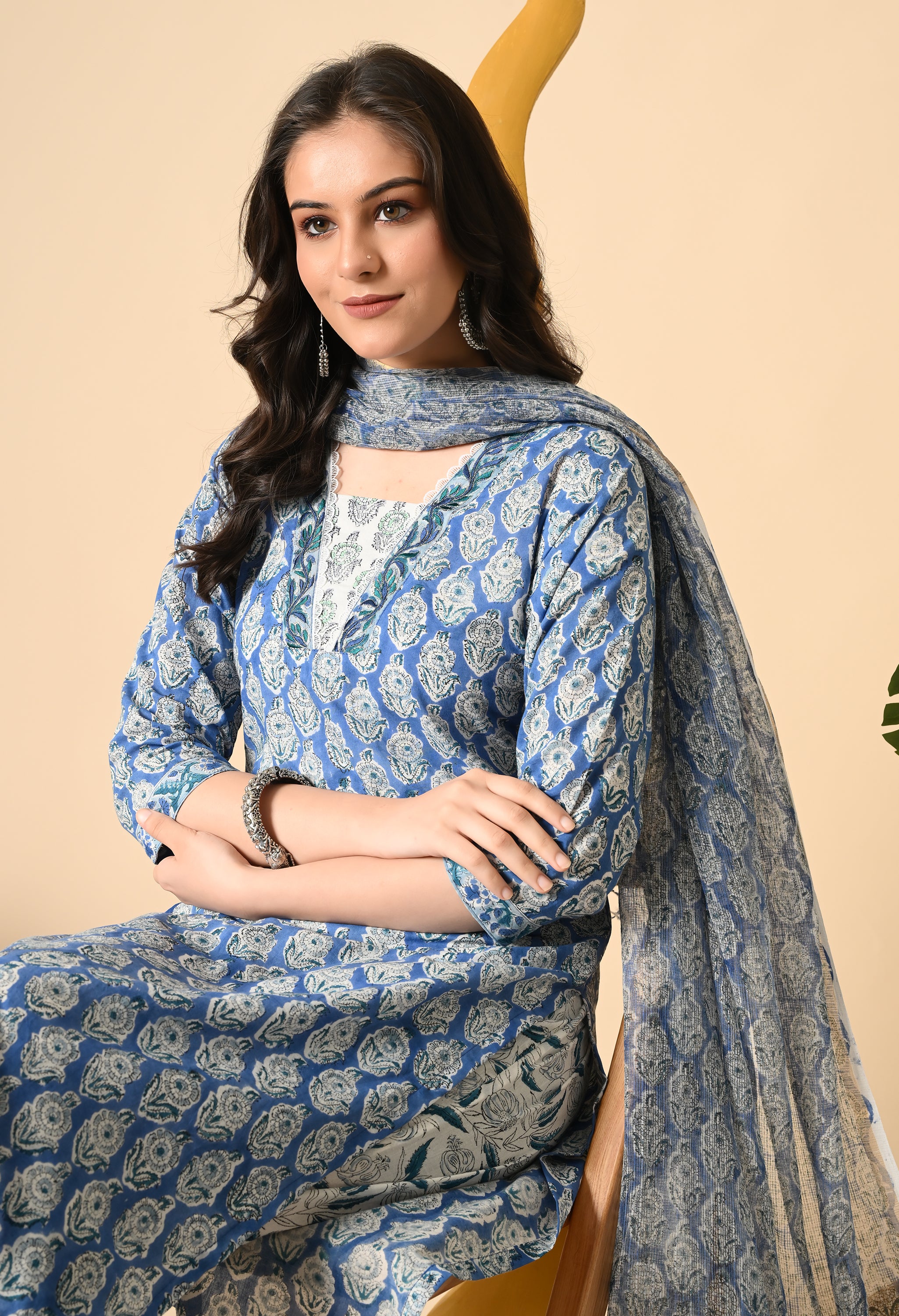 ROOHANI - A Suit Set