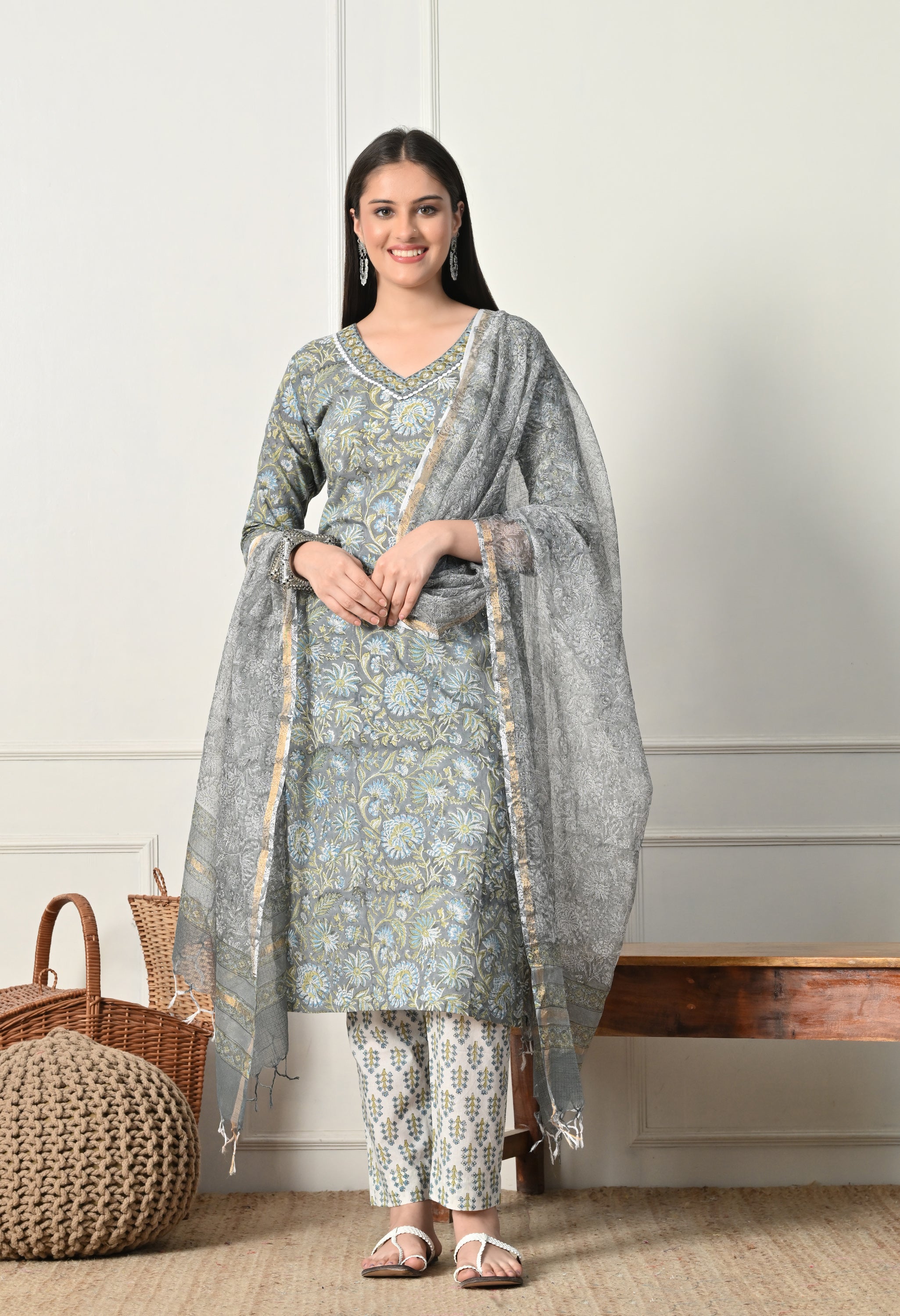 ZENIA - A Suit Set