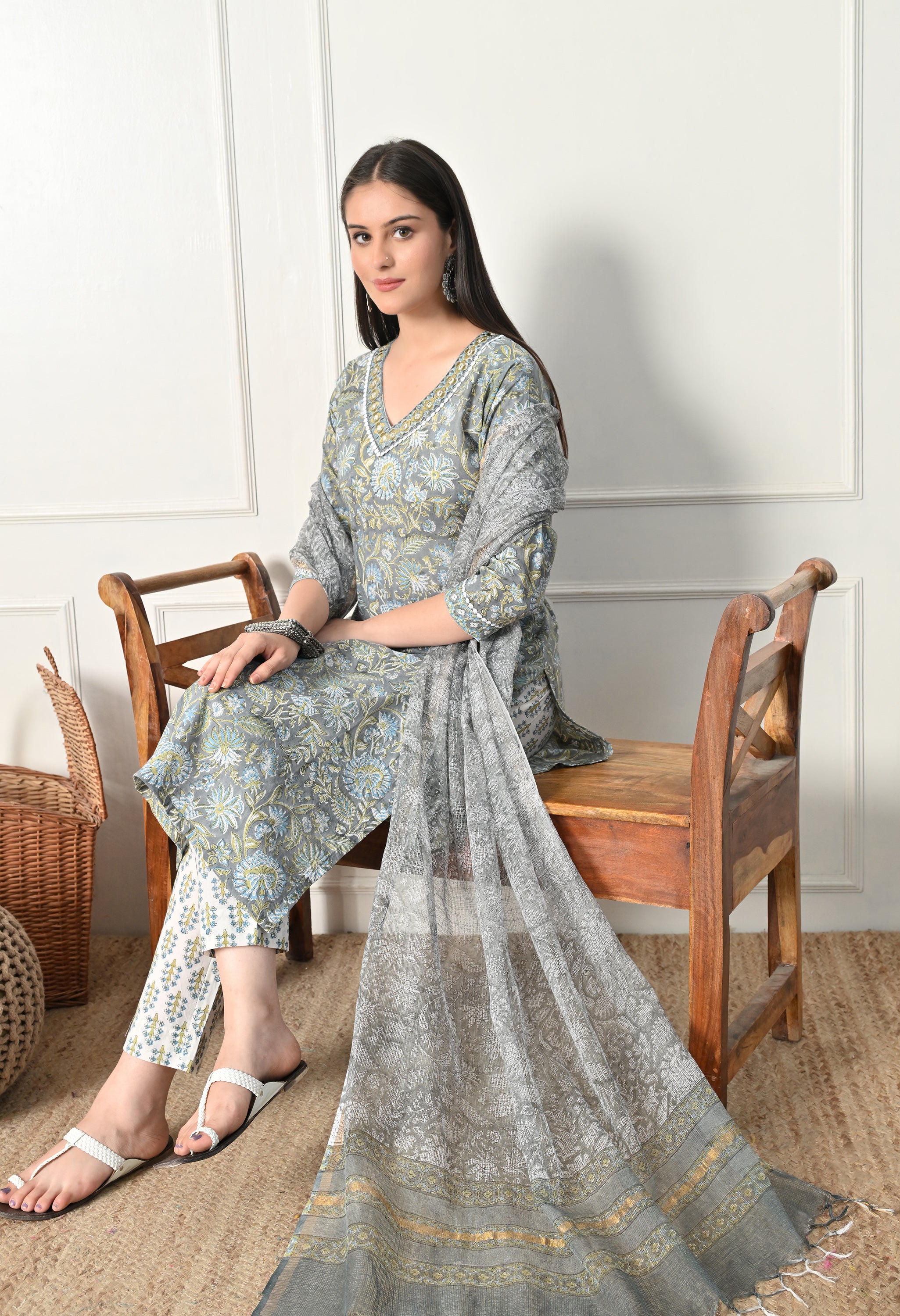 ZENIA - A Suit Set
