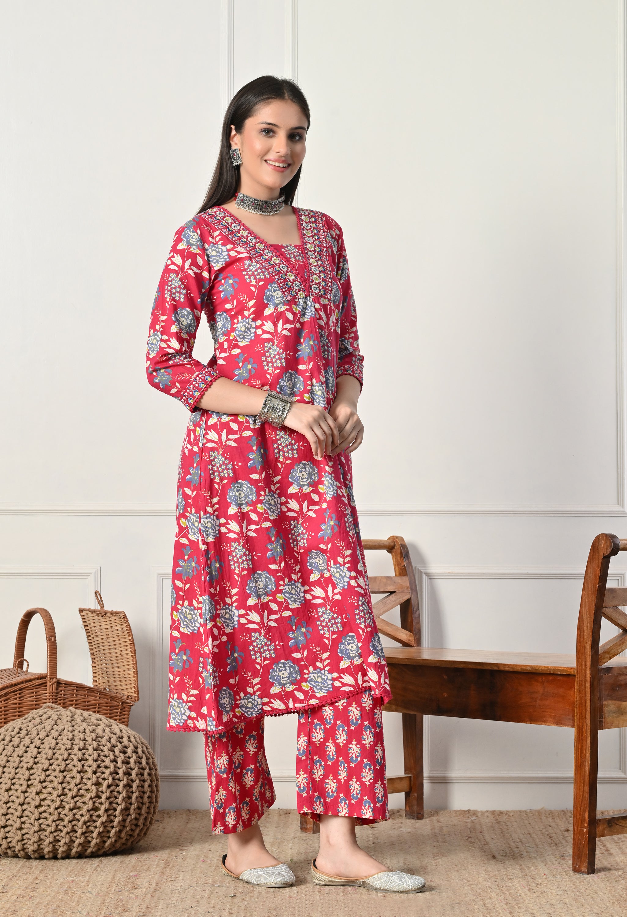 AASHNA - A Suit Set