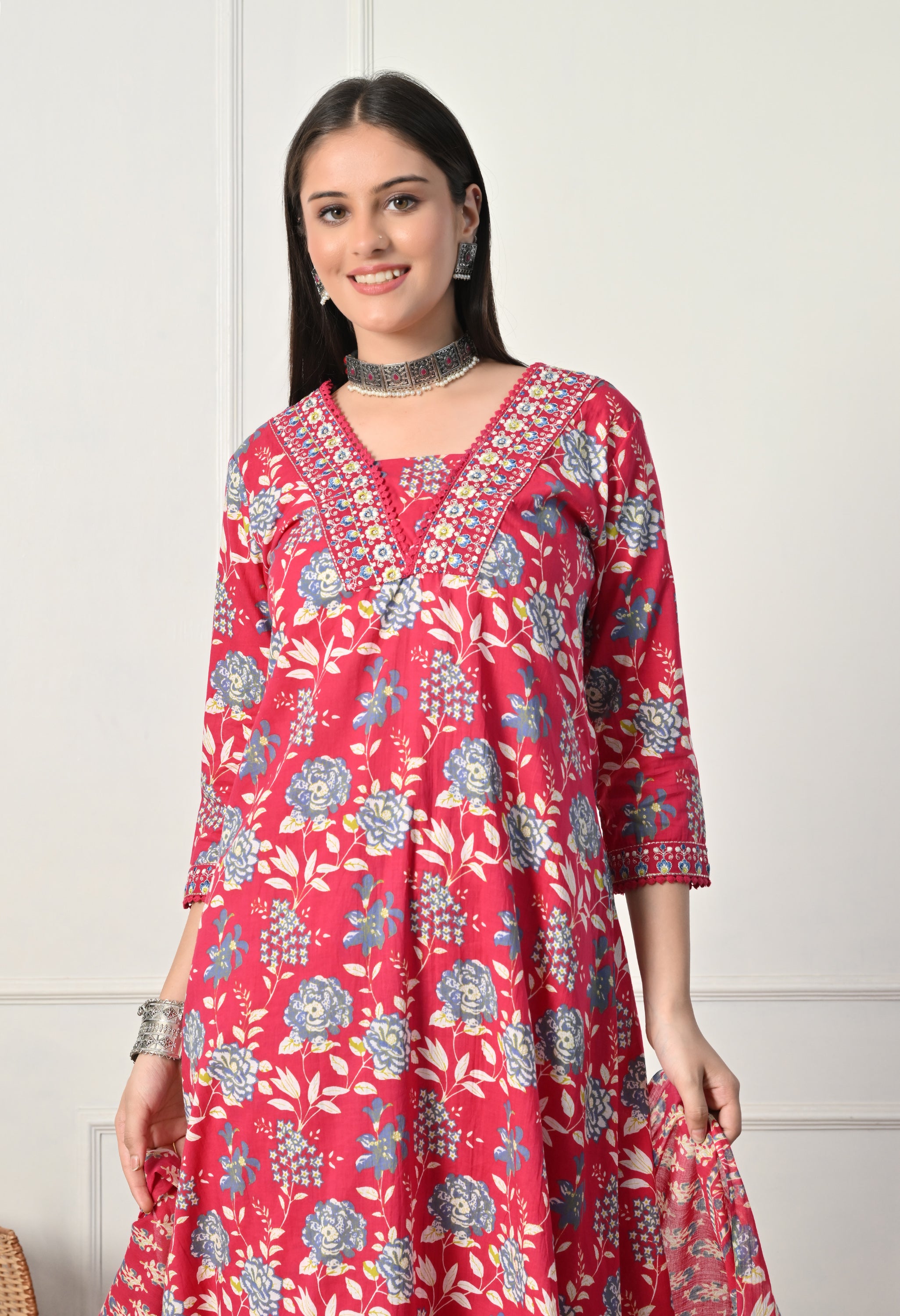 AASHNA - A Suit Set