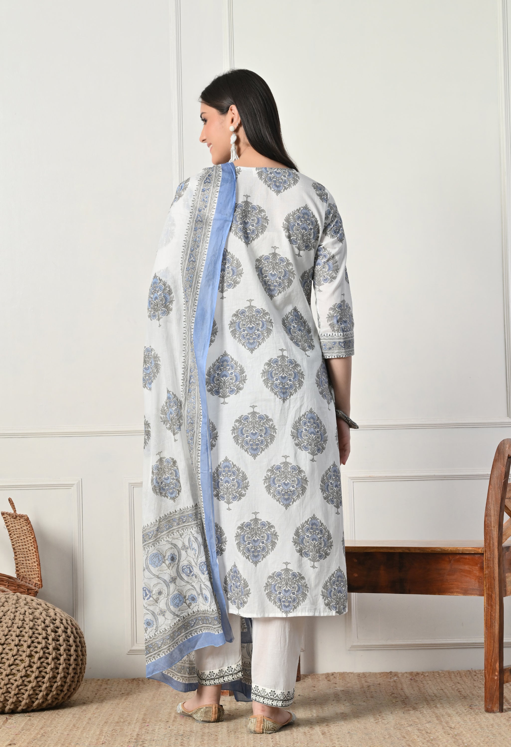 SHAB - A Suit Set