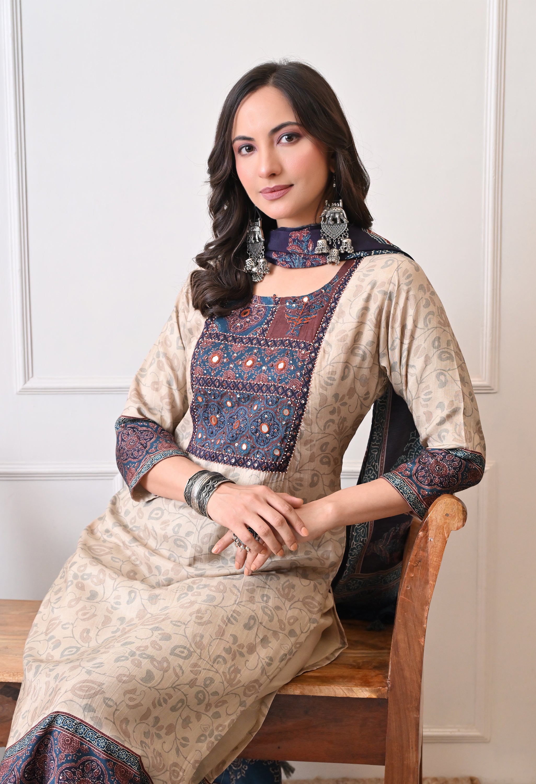 DANIA - A Suit Set
