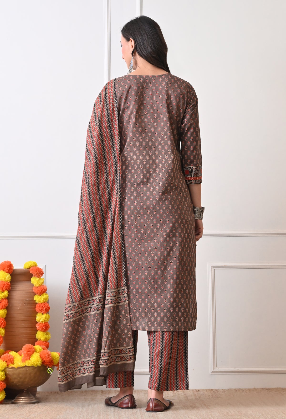IMAN - A Suit Set