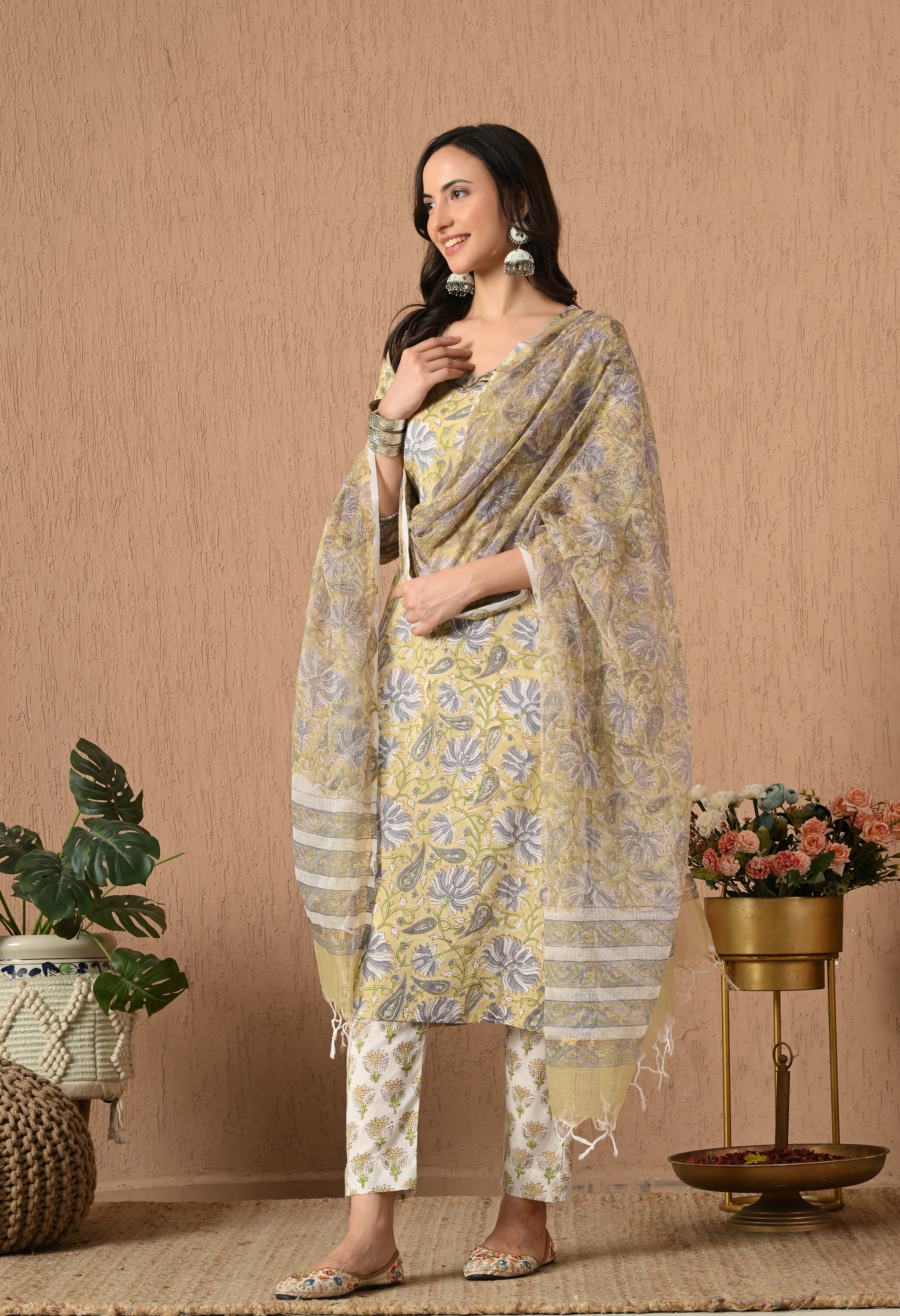 HUMA- A Suit Set