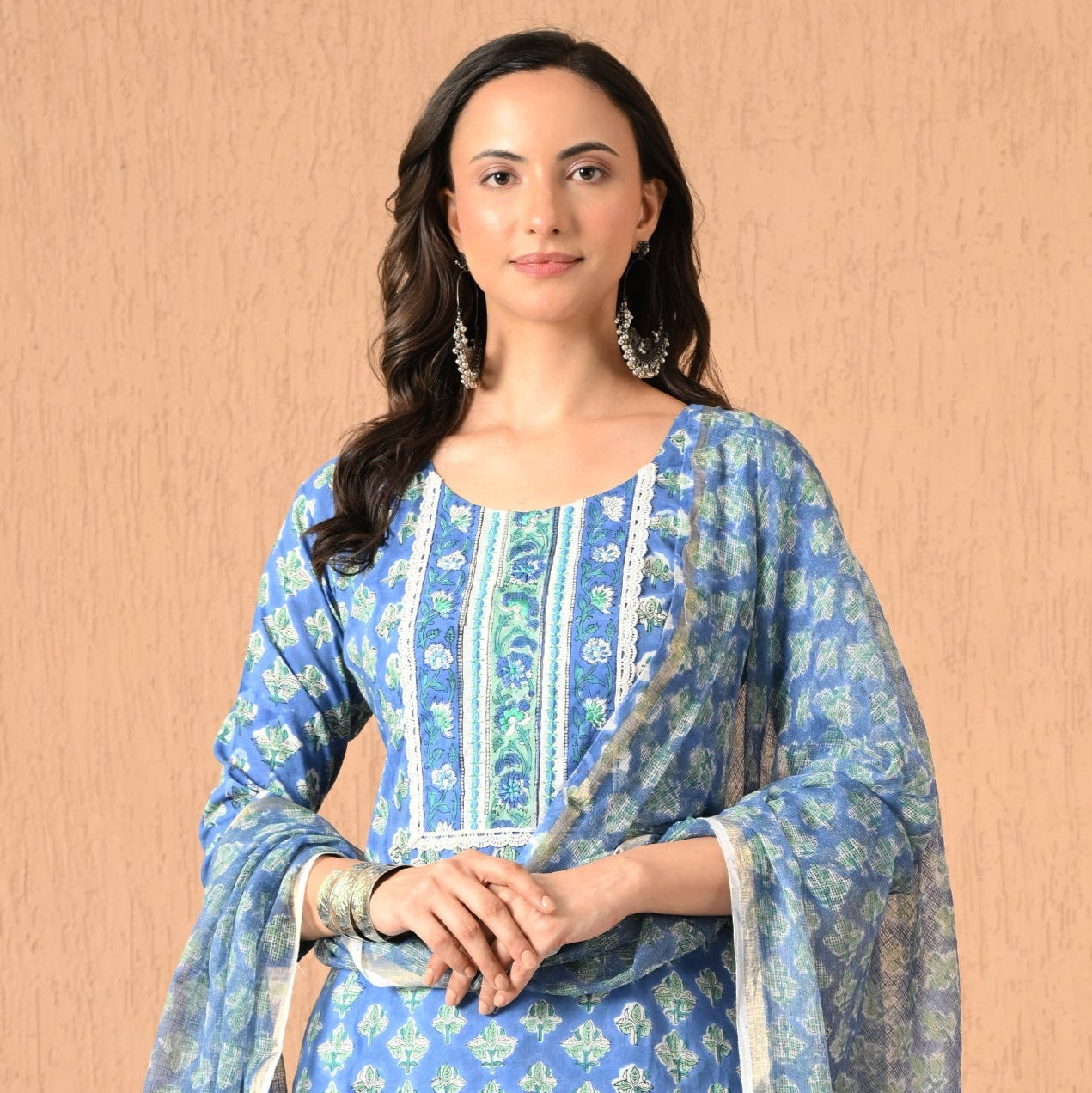 FARAH - A Suit Set