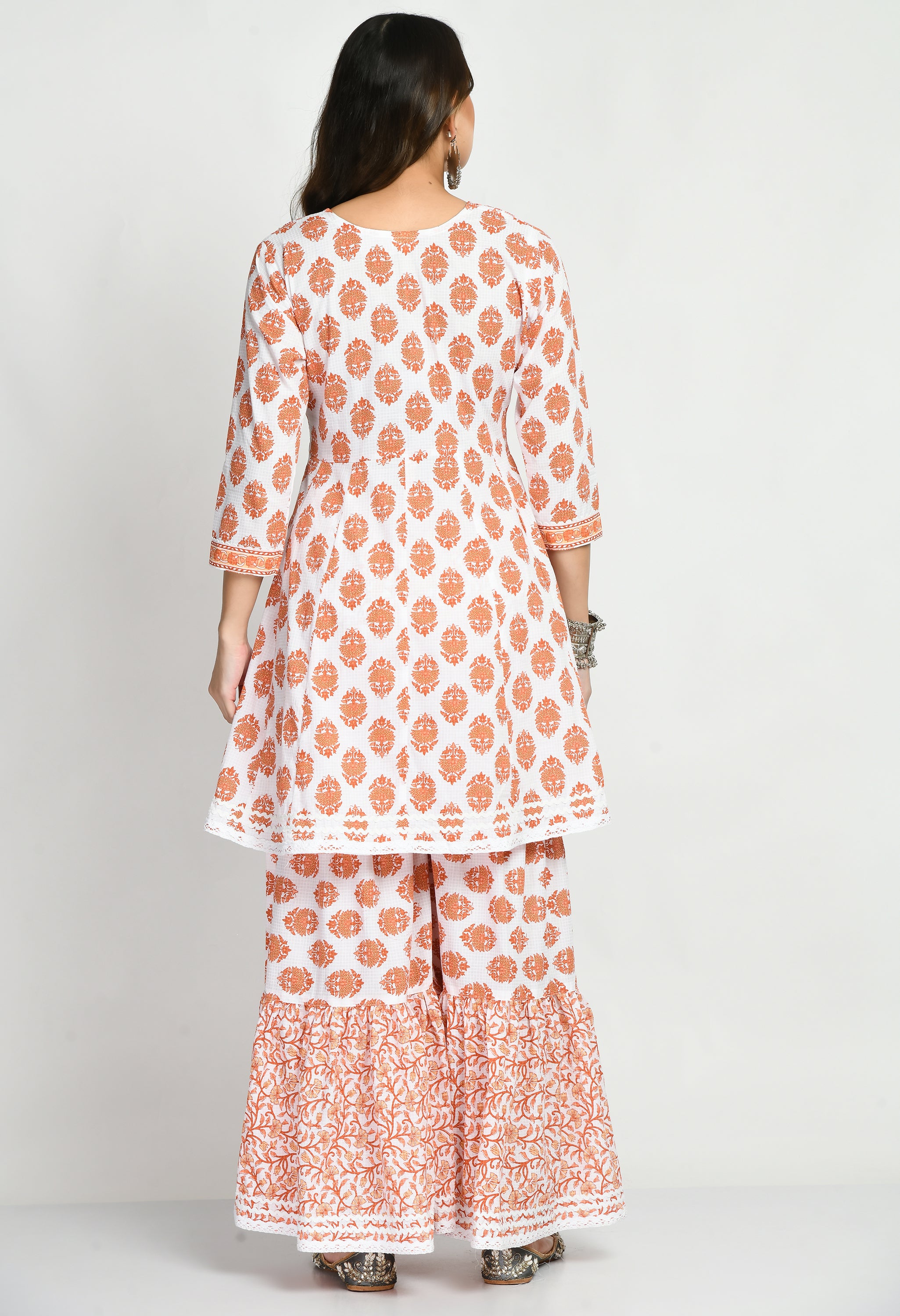 MEHR - A Suit Set